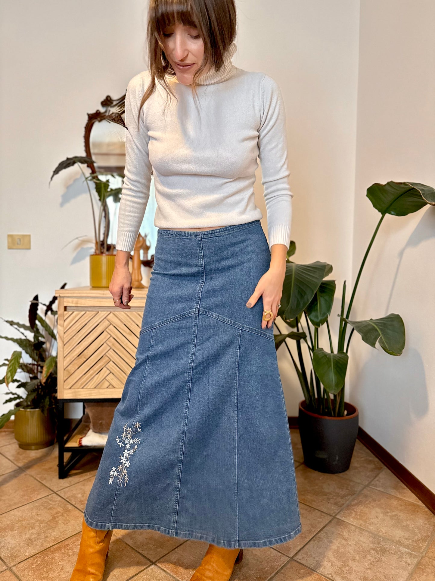 Y2k vintage denim maxi skirt with embroidered floral details