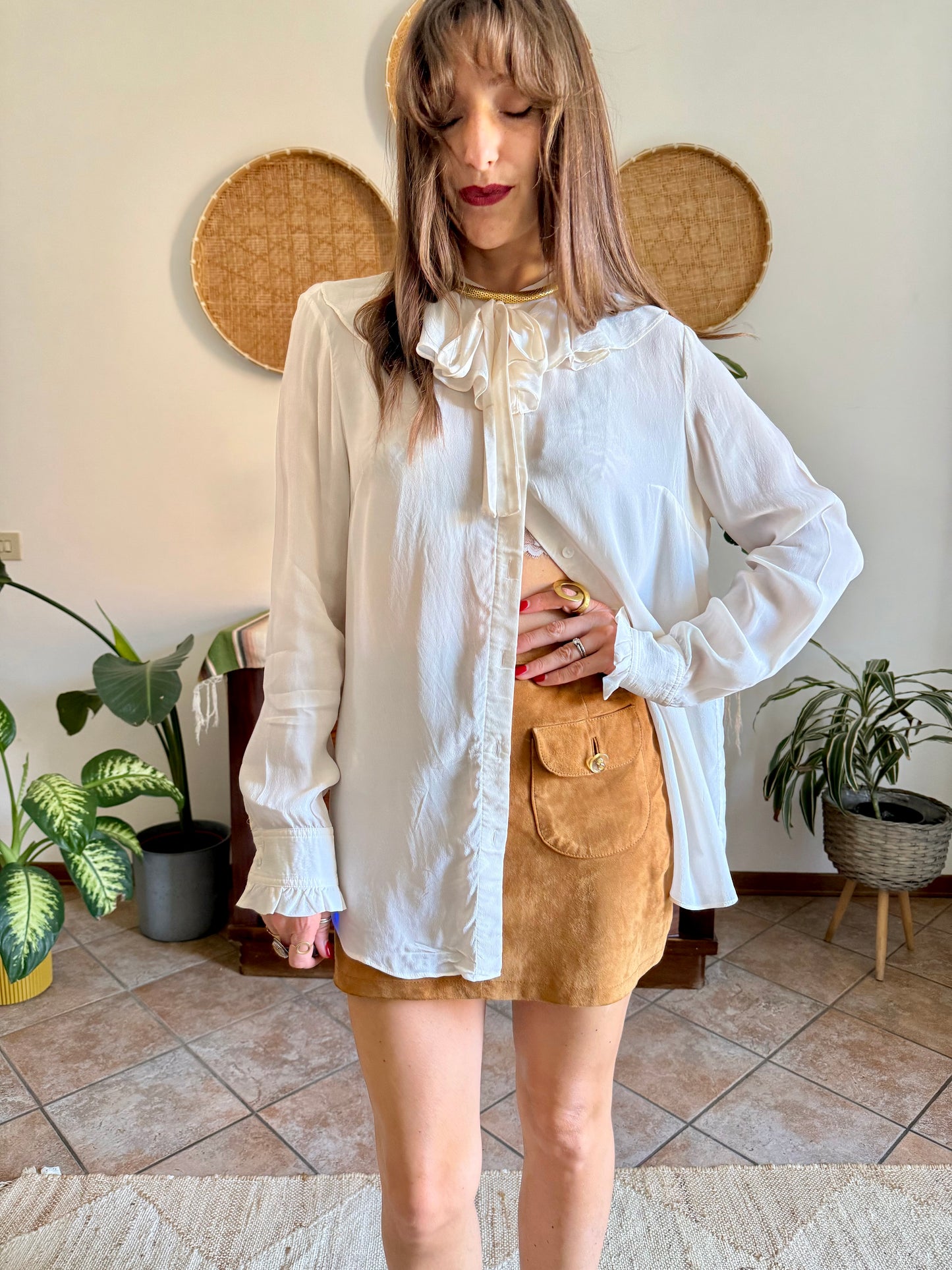 Y2K vintage cream silk blouse with ruffle collar and cuff details