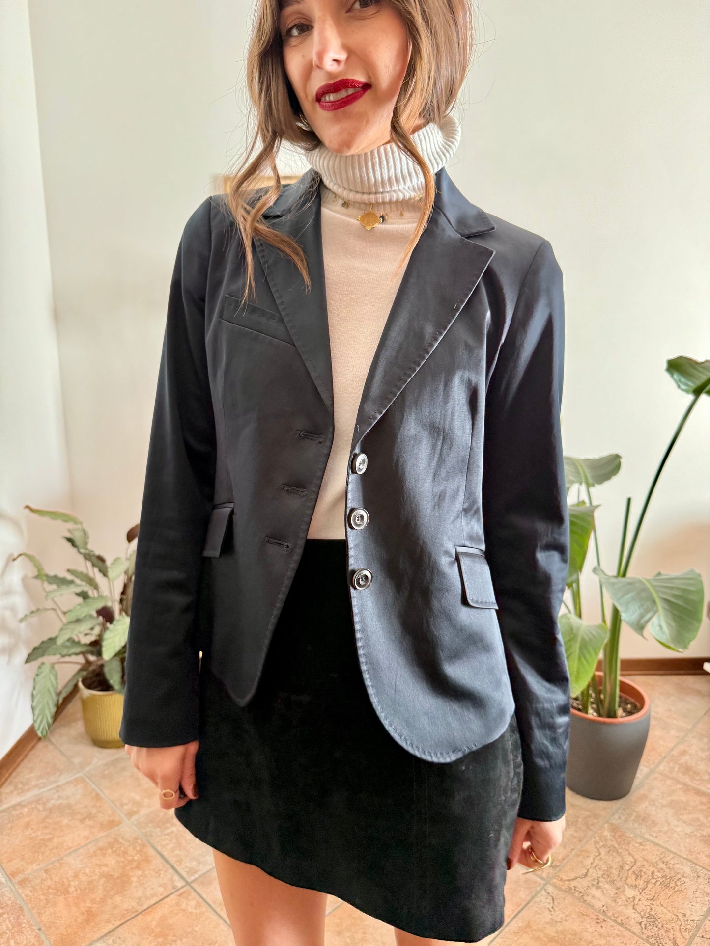 1990’s vintage black satin blazer with stitch detailing