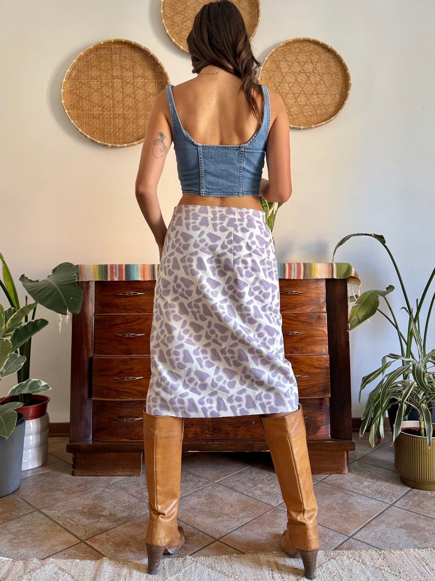 1970's vintage lilac and cream raw silk animal printed midi skirt
