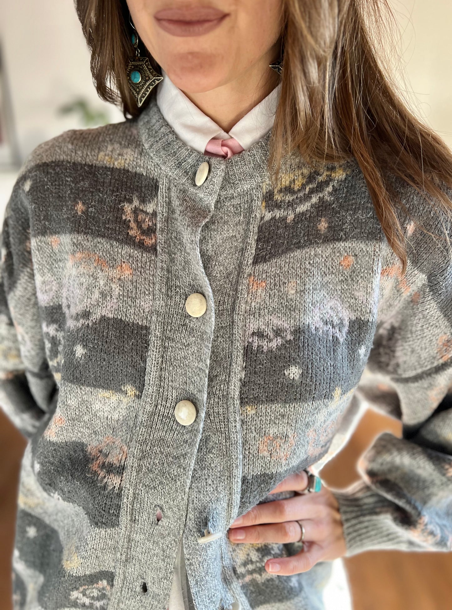 1970's vintage grey knit wool cardigan with peach abstract floral pattern