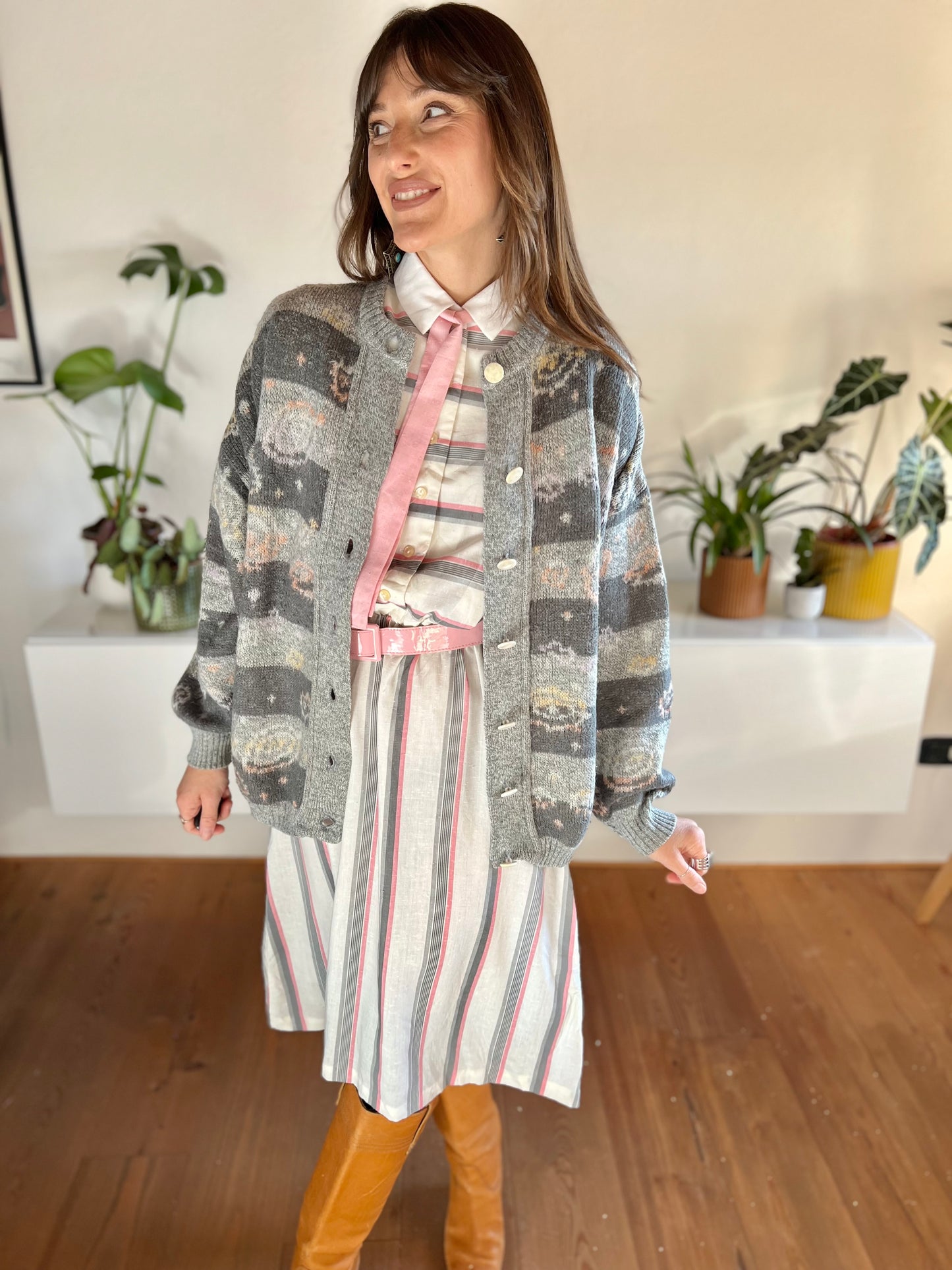 1970's vintage grey knit wool cardigan with peach abstract floral pattern