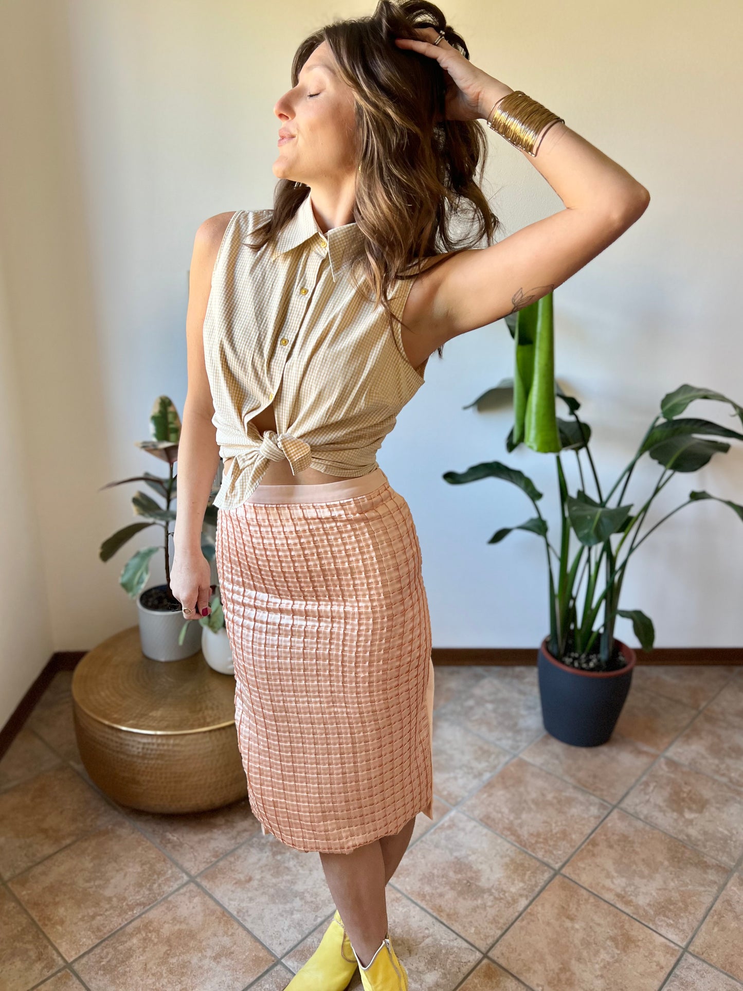 Salmon pink textured weave satin midi skirt