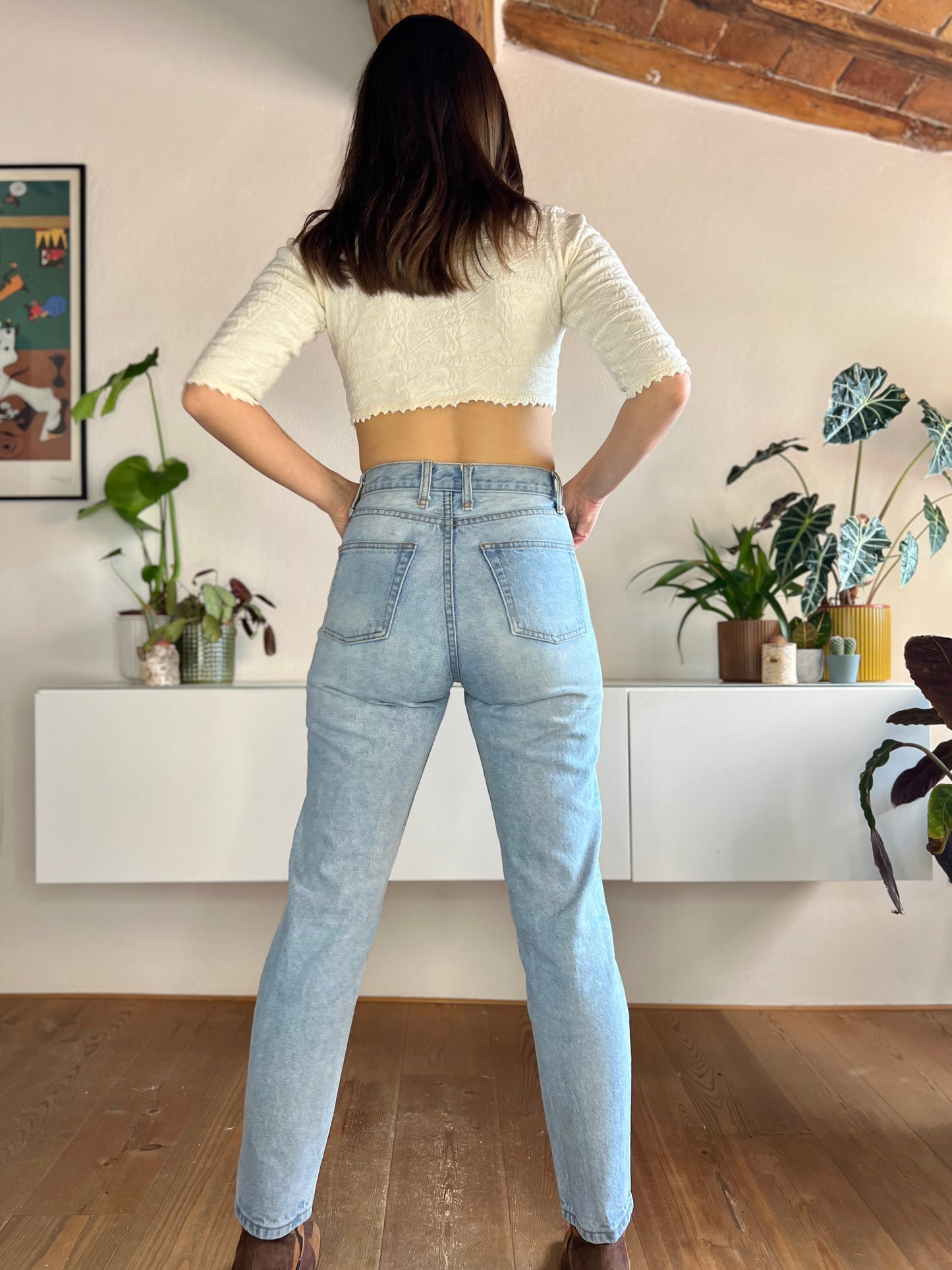 1980's vintage high waisted light wash straight leg jeans