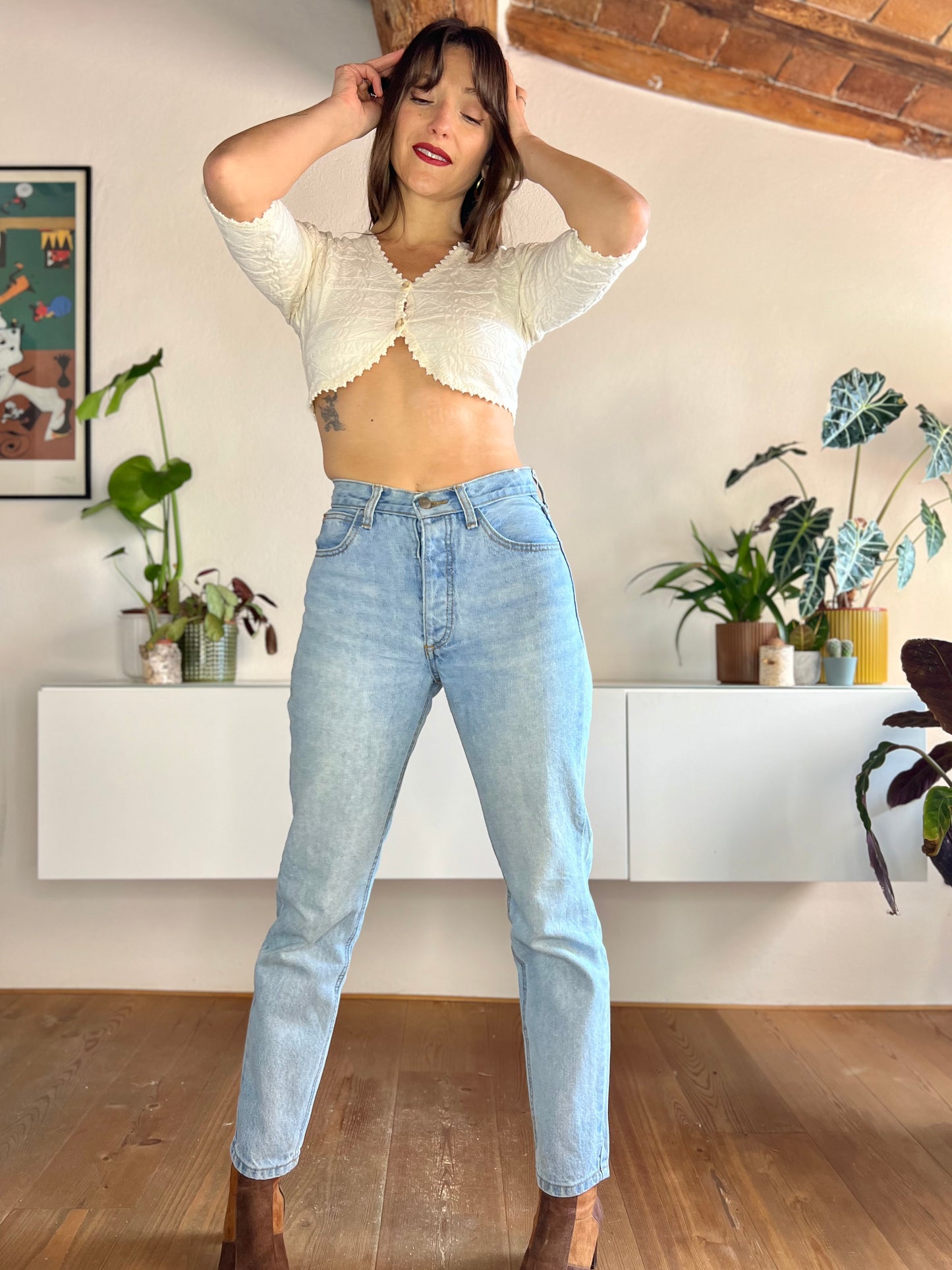 1980's vintage high waisted light wash straight leg jeans