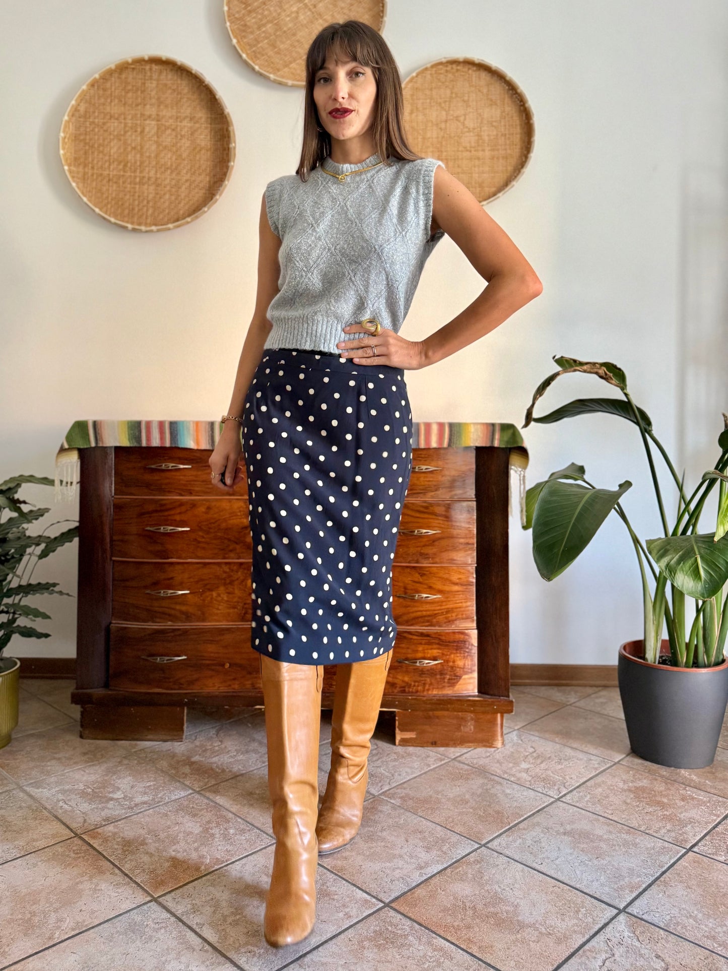 1970's vintage navy blue and white polkadot midi skirt