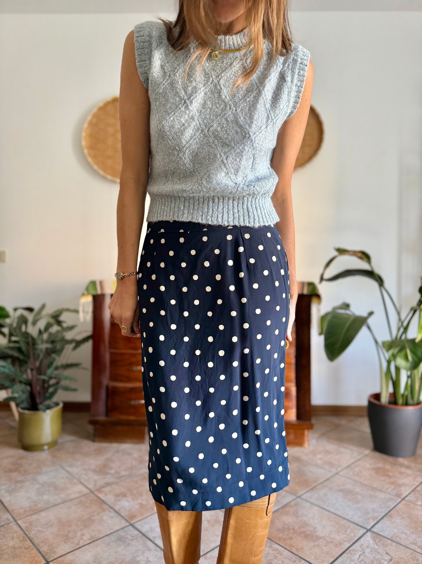 1970's vintage navy blue and white polkadot midi skirt