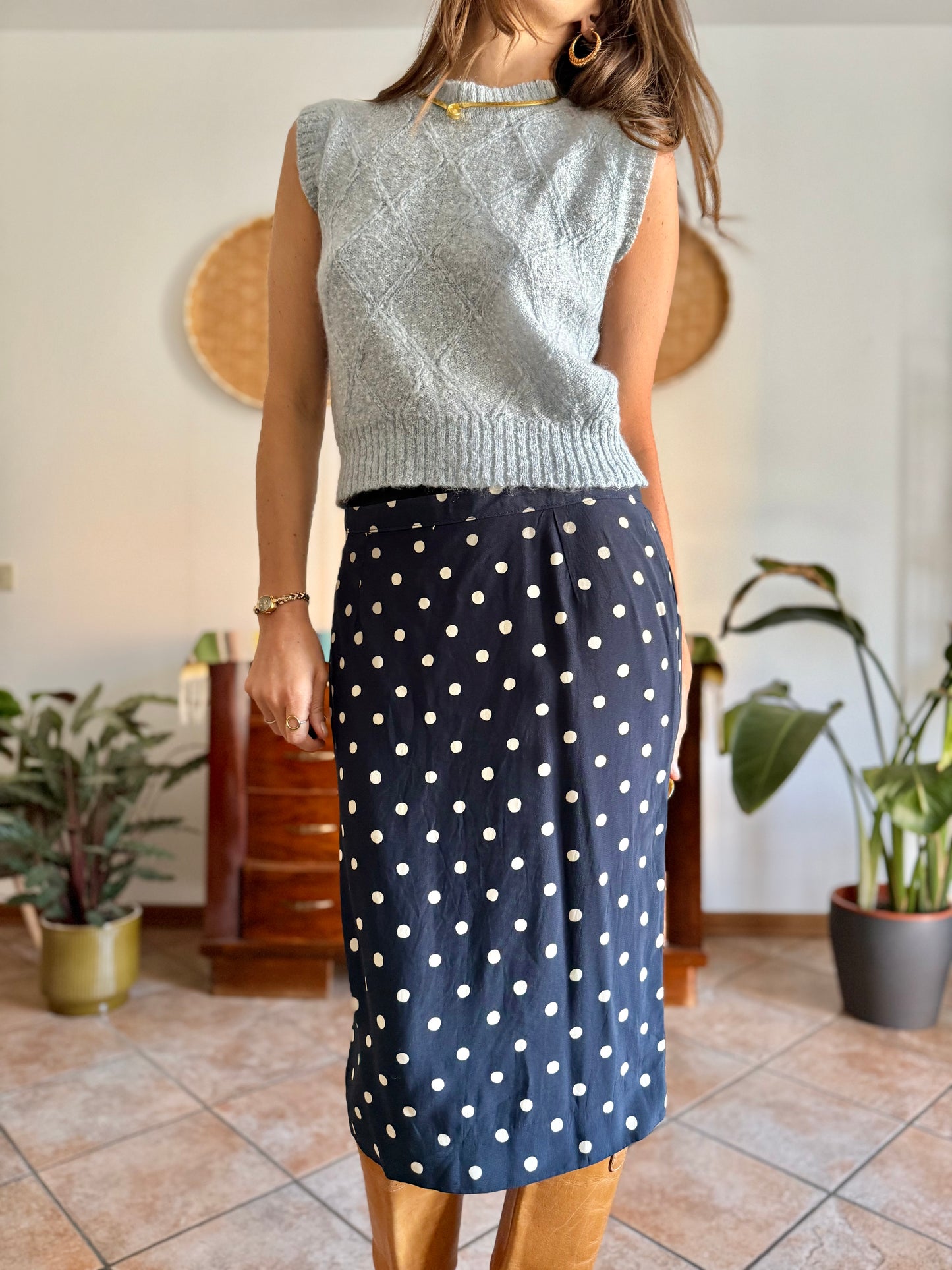 1970's vintage navy blue and white polkadot midi skirt