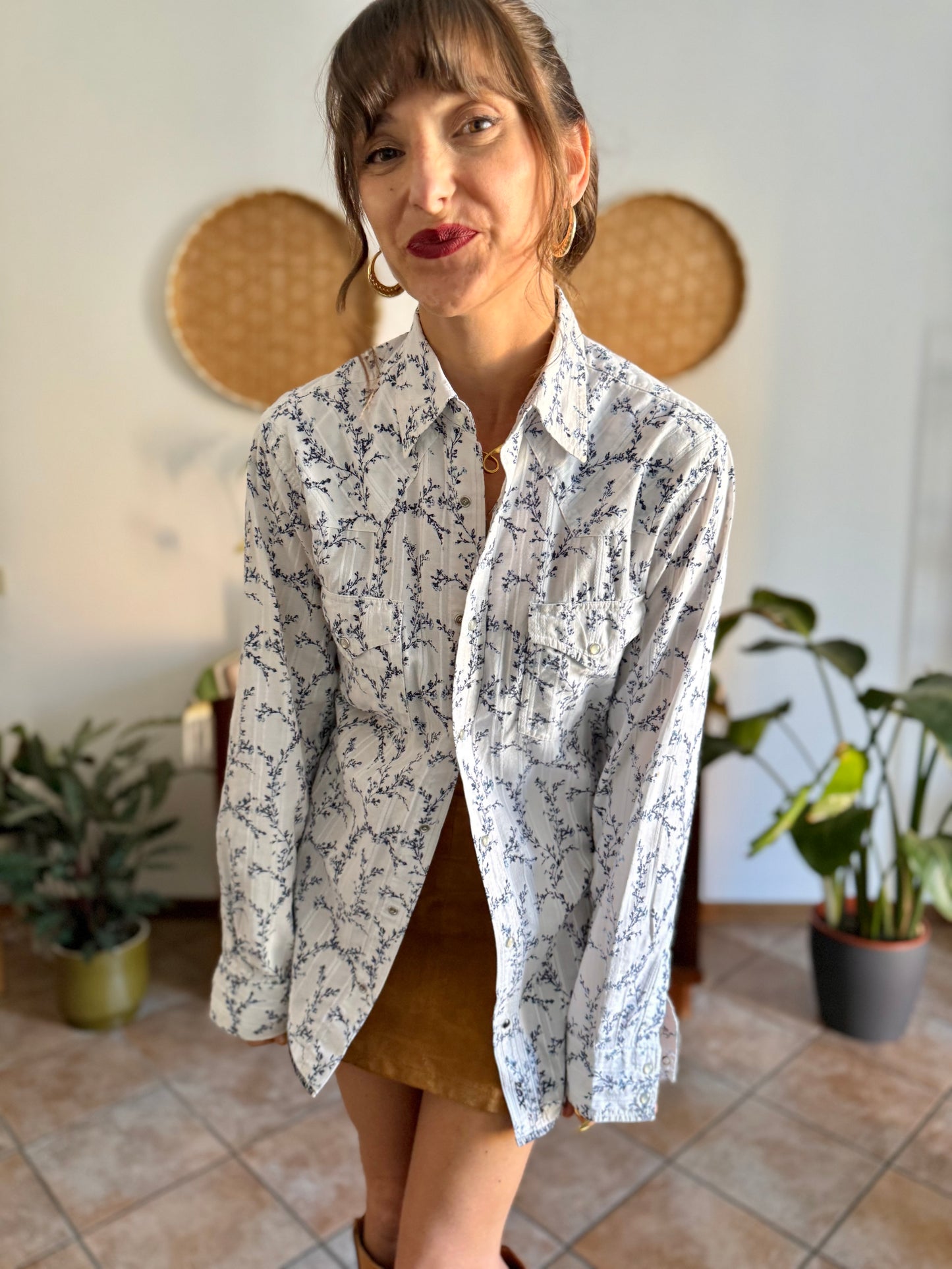 1990's vintage white pearl snap wester shirt with navy floral print