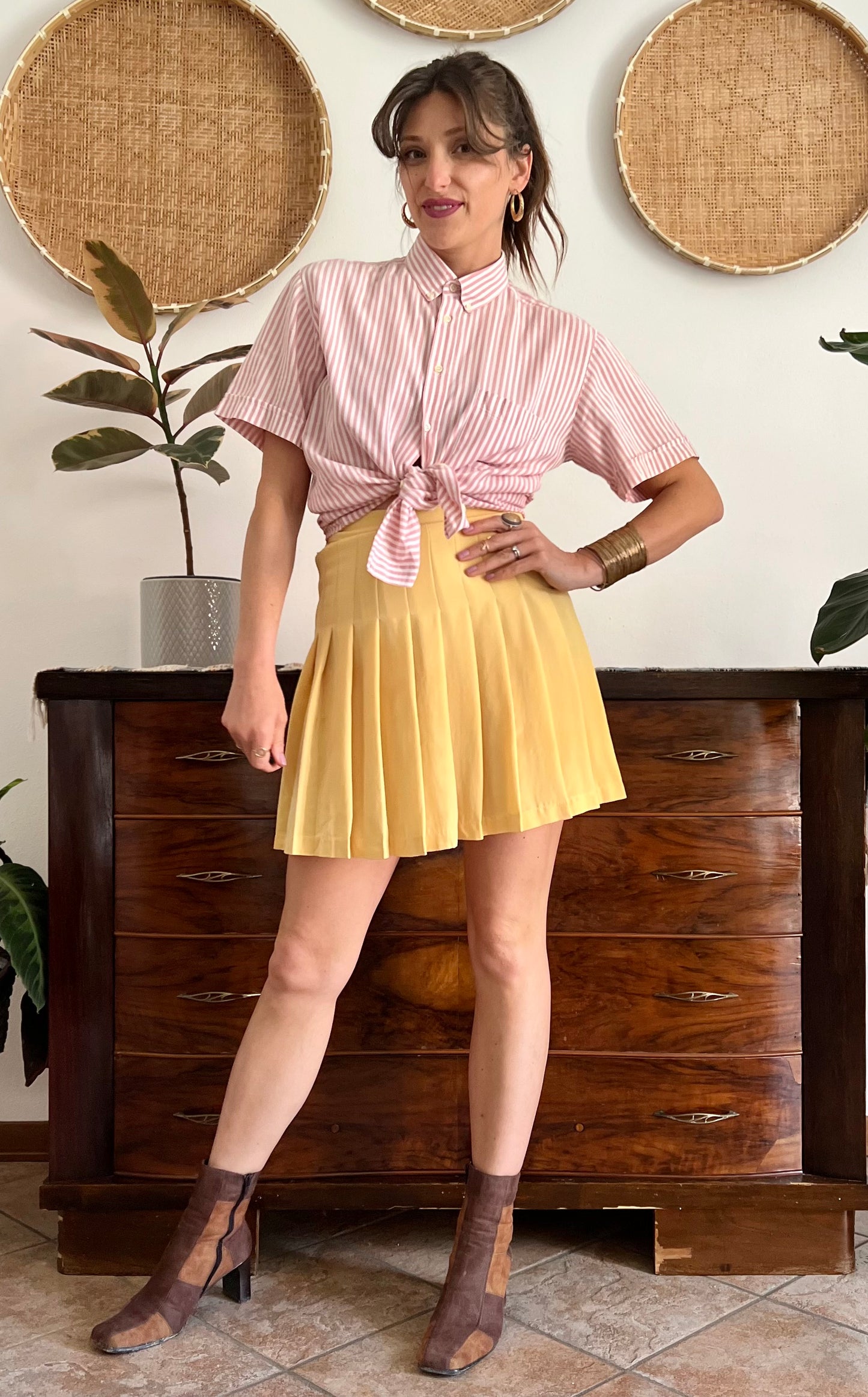 1990's vintage butter yellow pleated mini skirt