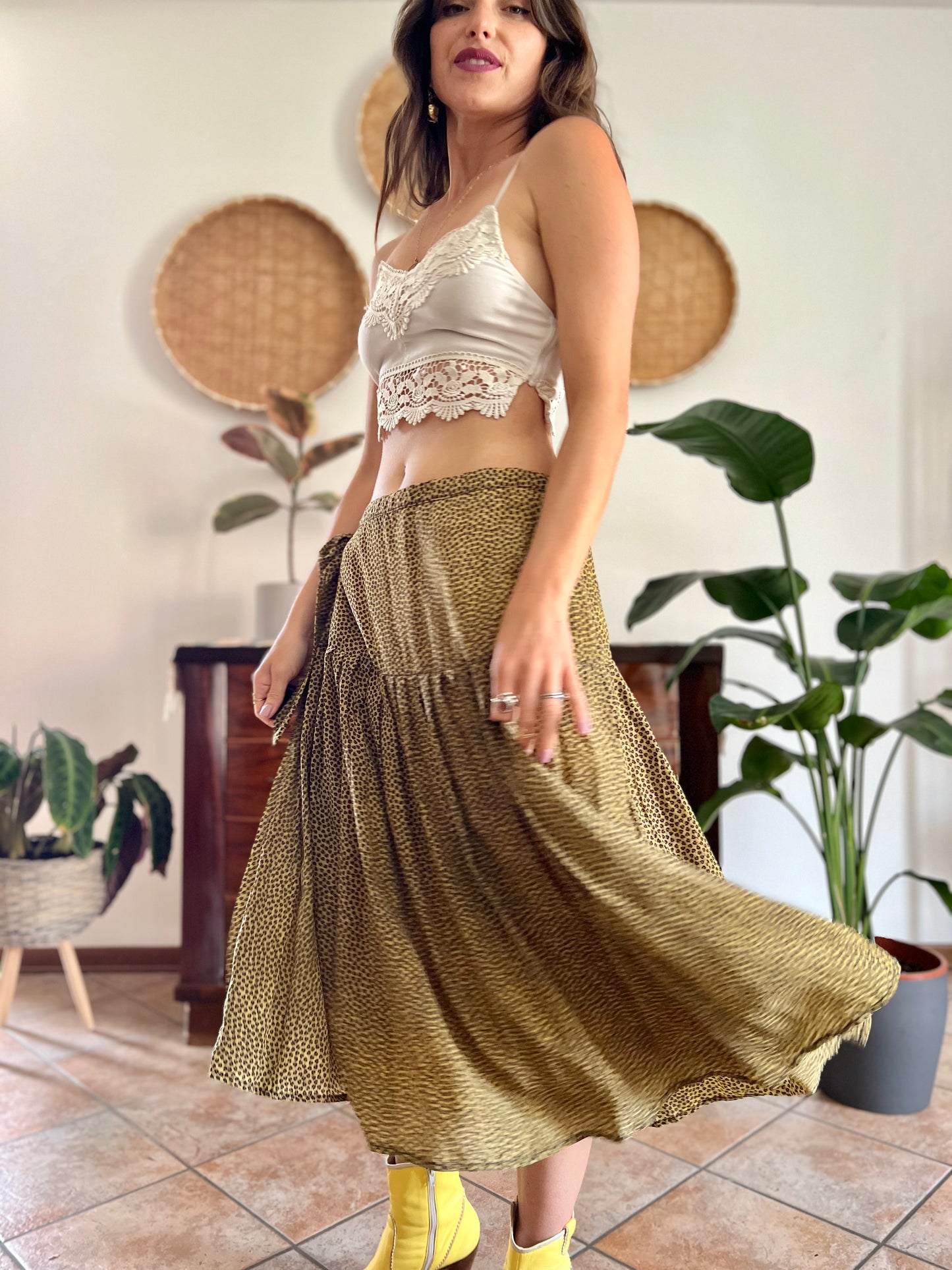 1970's vintage pale yellow and chocolate brown floral low rise midi skirt