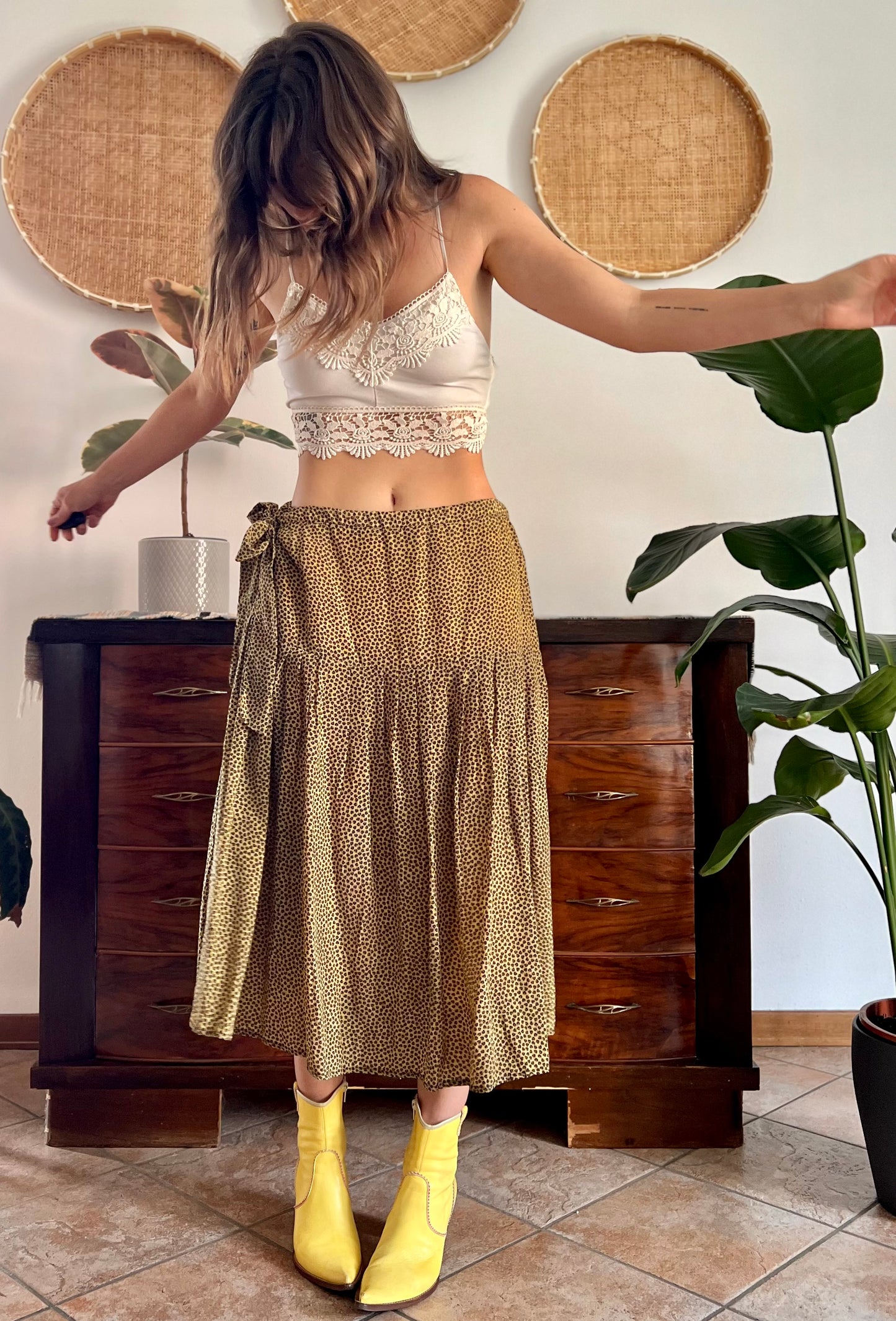 1970's vintage pale yellow and chocolate brown floral low rise midi skirt