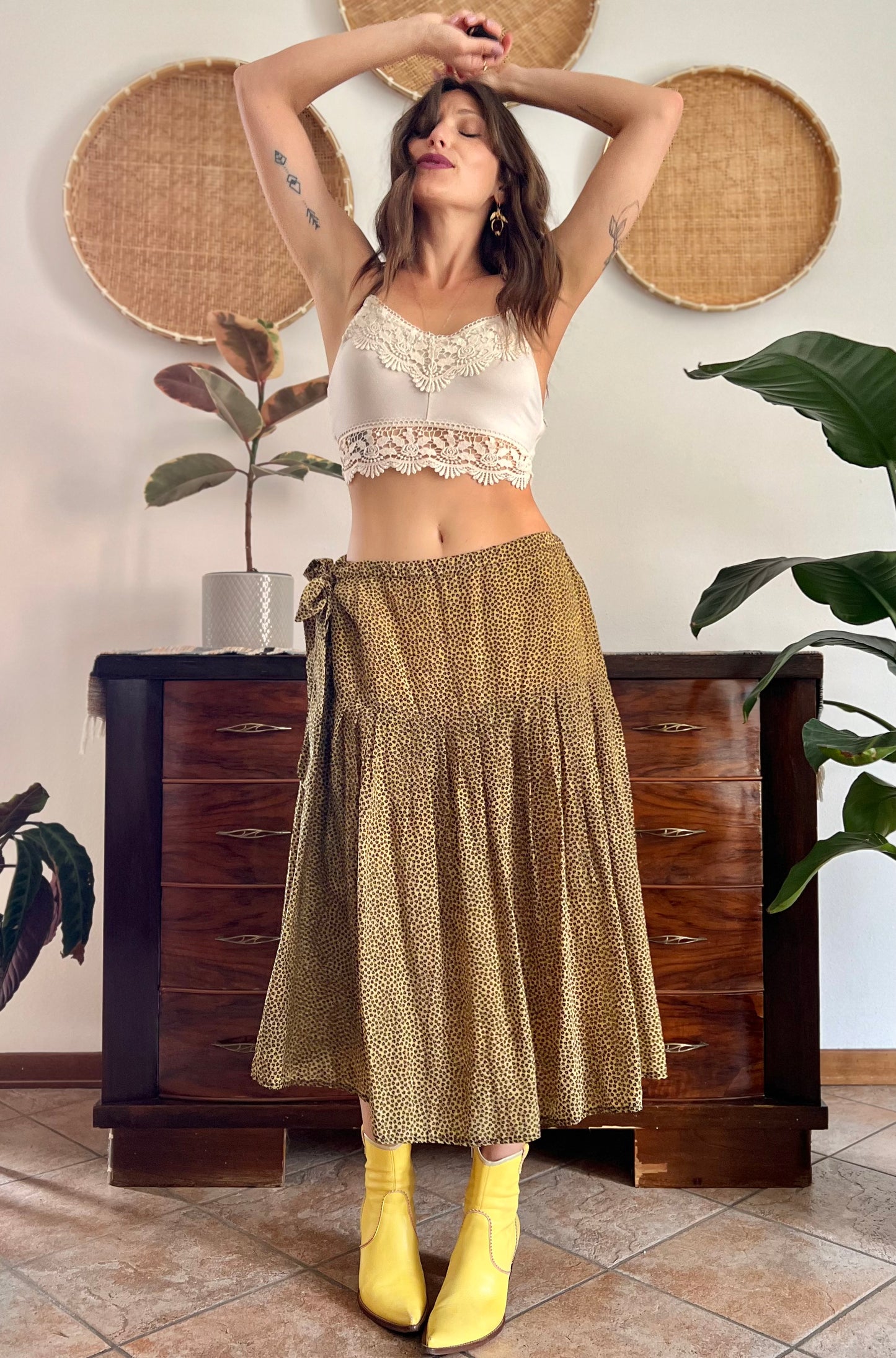 1970's vintage pale yellow and chocolate brown floral low rise midi skirt