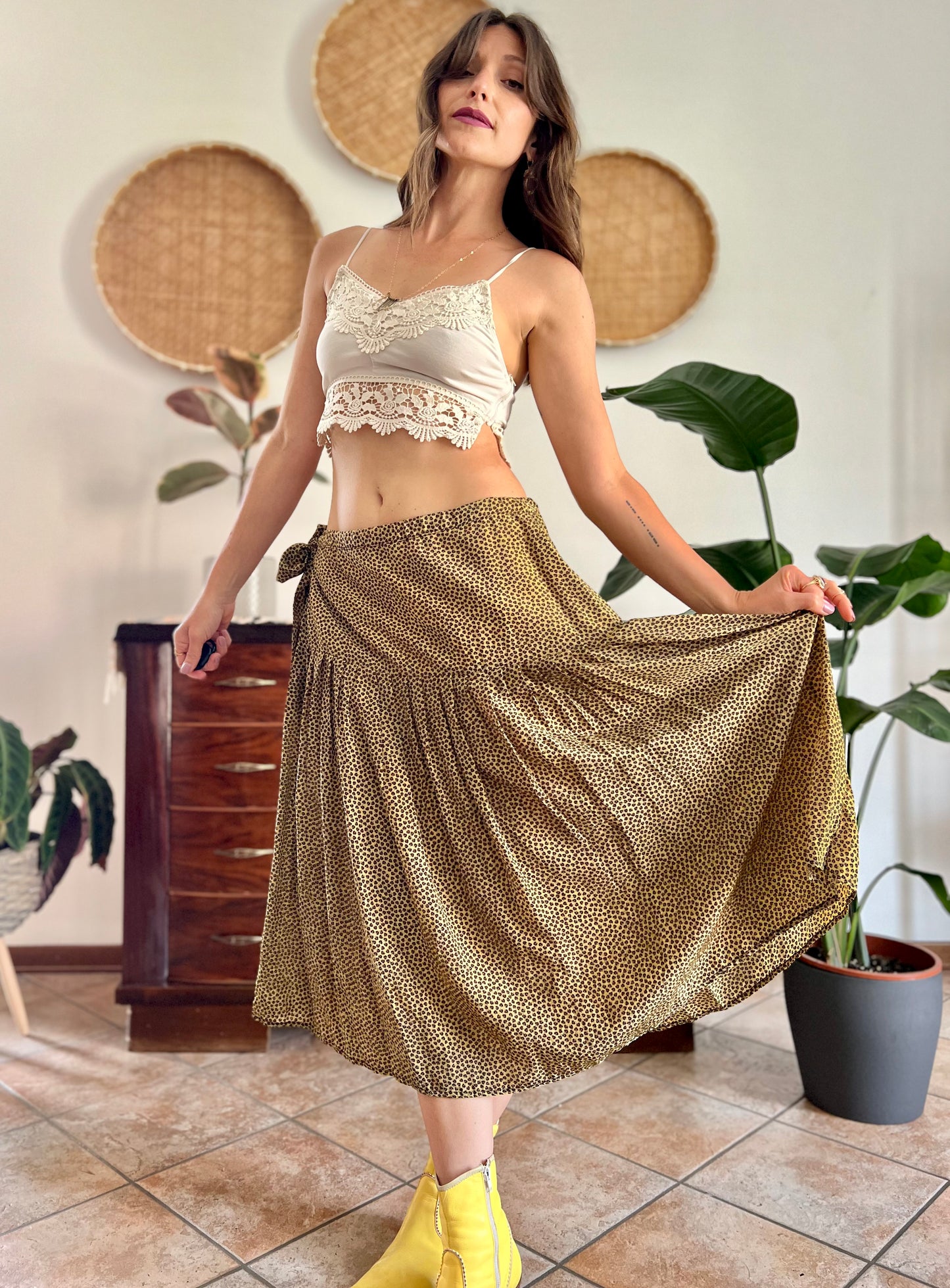 1970's vintage pale yellow and chocolate brown floral low rise midi skirt