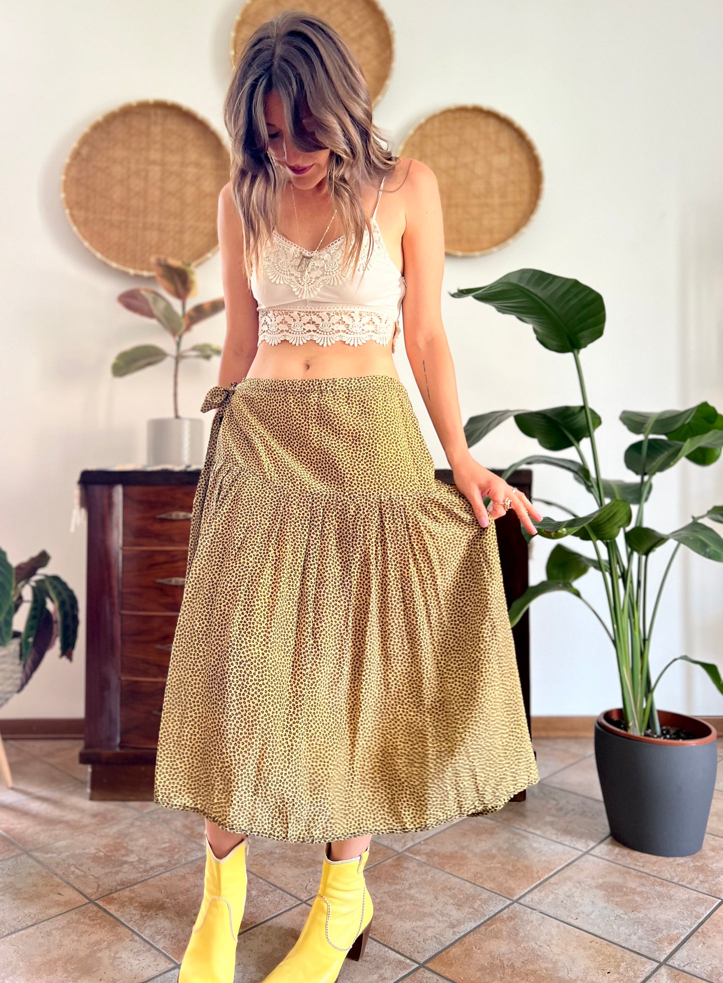1970's vintage pale yellow and chocolate brown floral low rise midi skirt