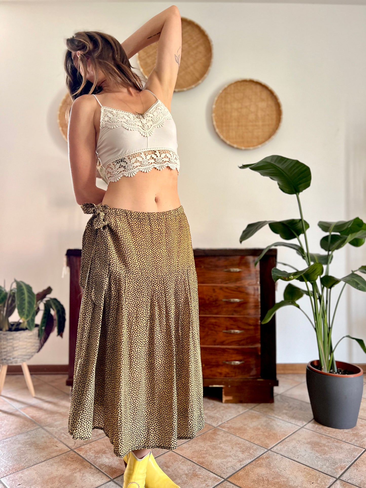 1970's vintage pale yellow and chocolate brown floral low rise midi skirt
