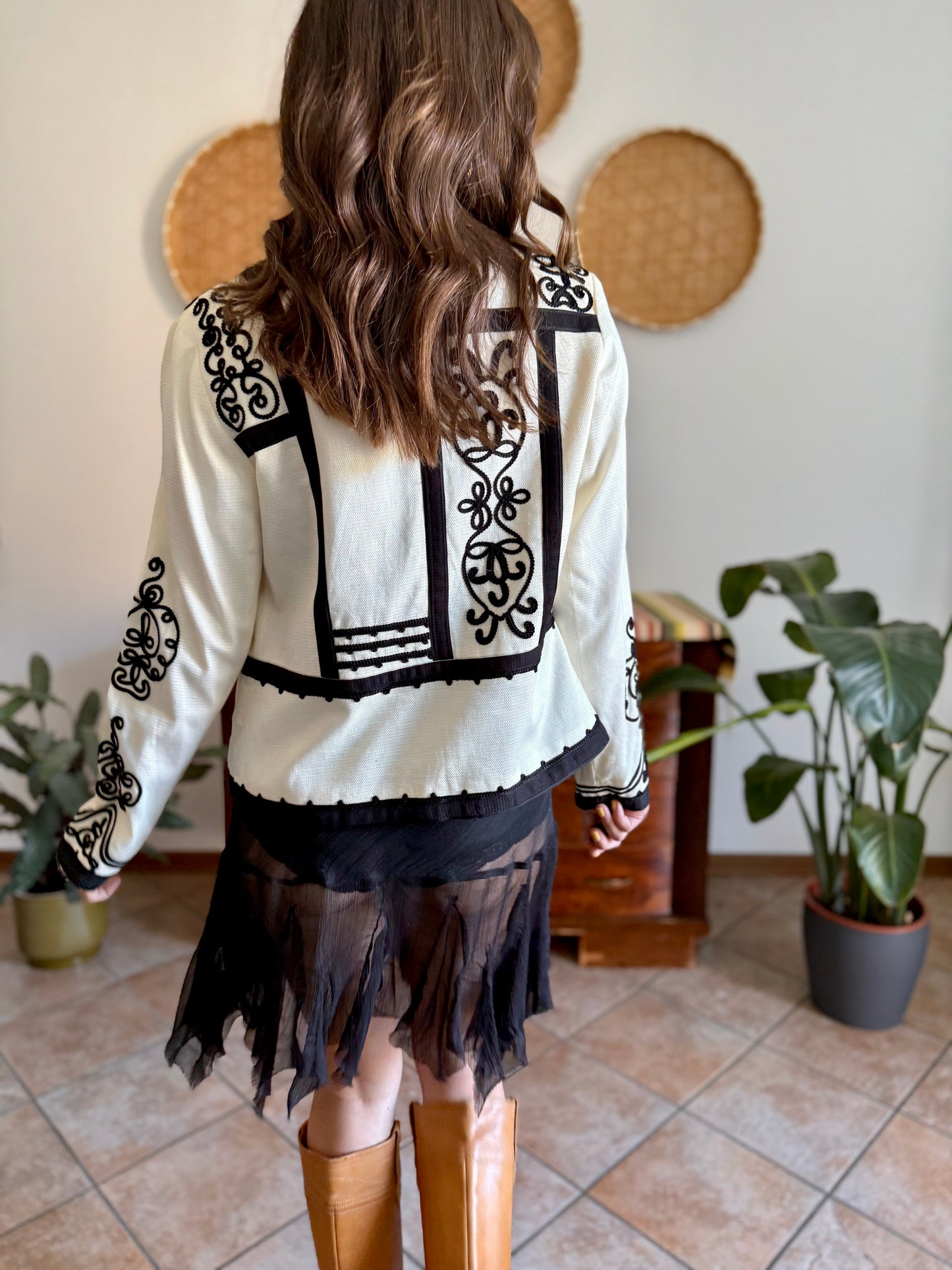 1990's vintage cream textured blazer with black textured embroidery