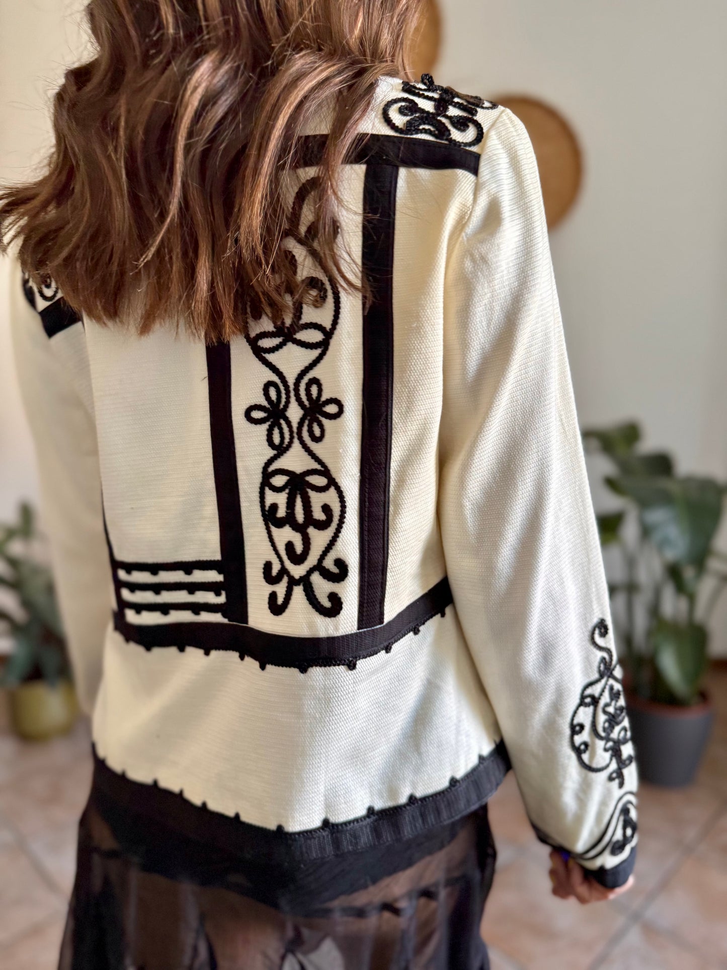 1990's vintage cream textured blazer with black textured embroidery