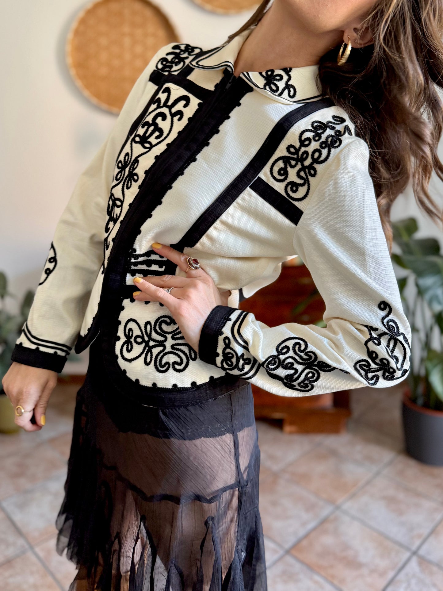1990's vintage cream textured blazer with black textured embroidery