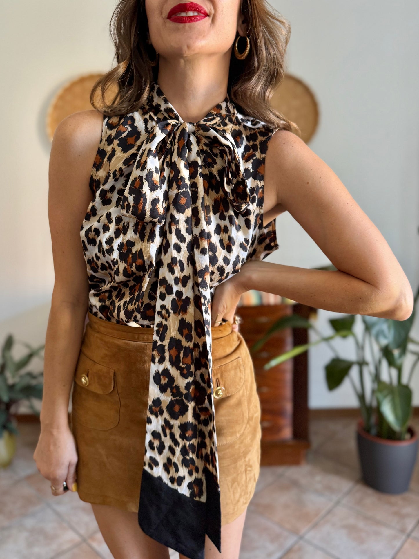 1990’s vintage black and tan leopard print bow tie/ card blouse