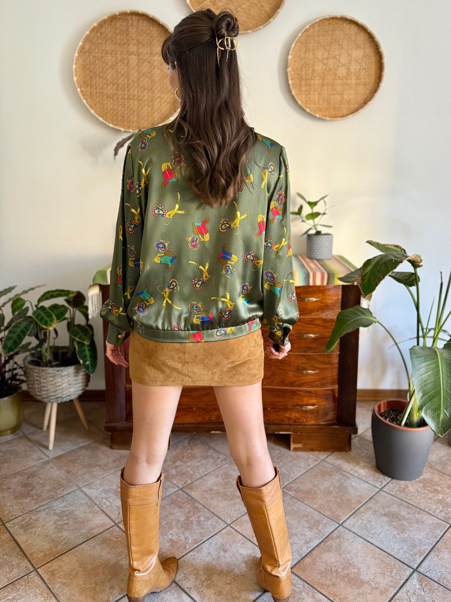 1970’s vintage green silk blouse with multicolor equestrian \print