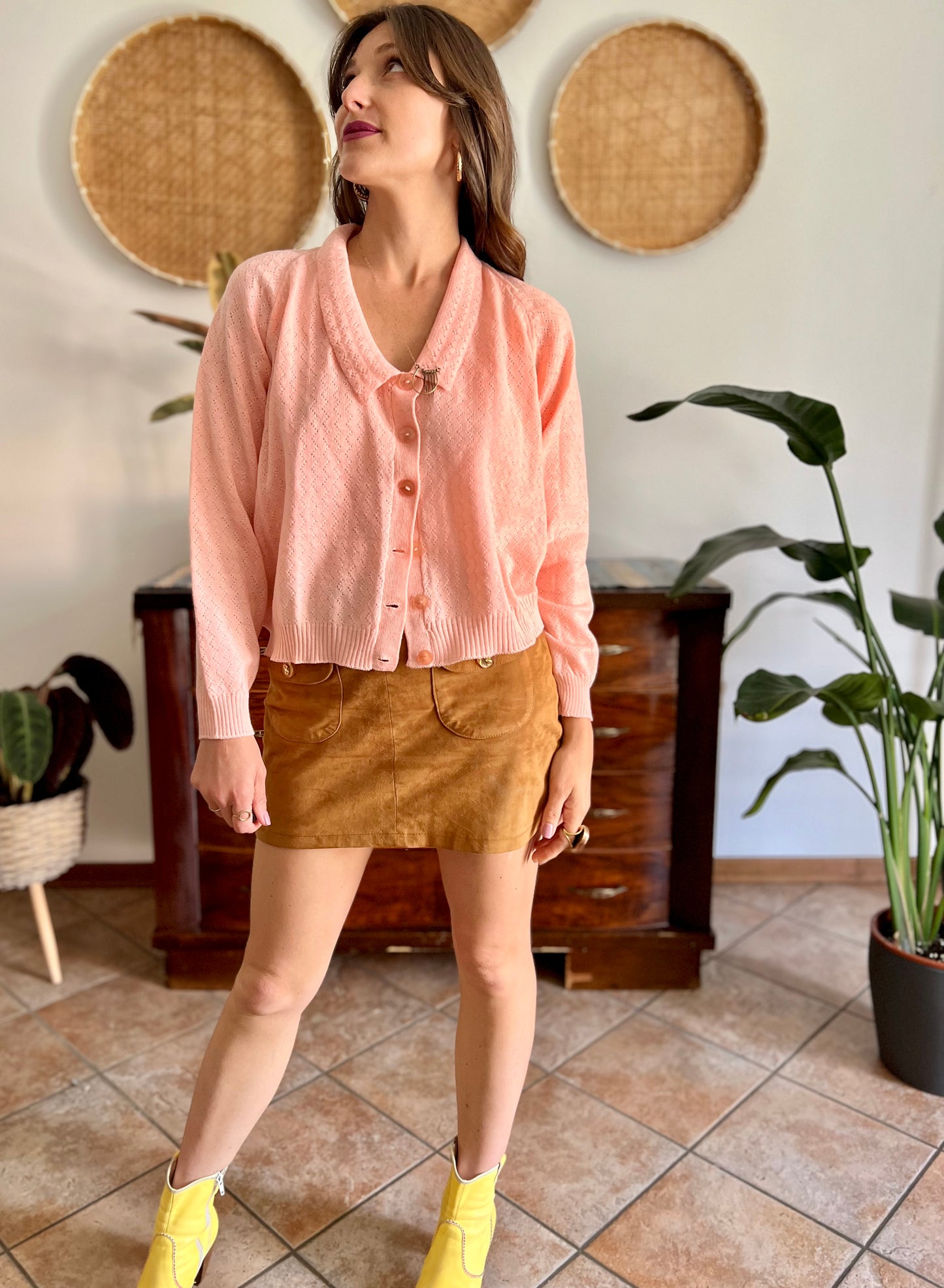 1960's vintage pinky peach chevron knit wool cardigan with pink translucent buttons and Peter Pan collar