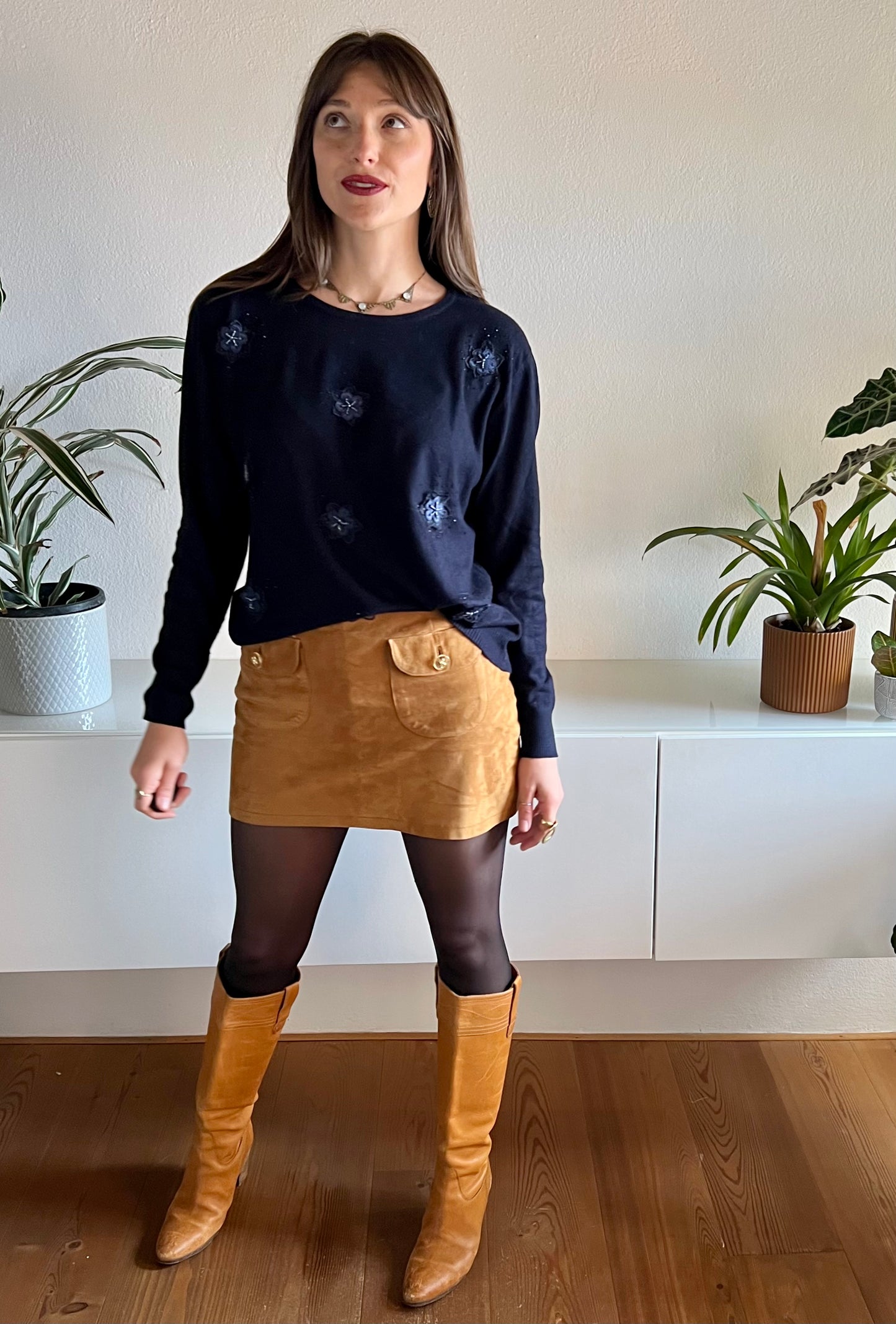1990's vintage navy blue pullover with floral appliqué details