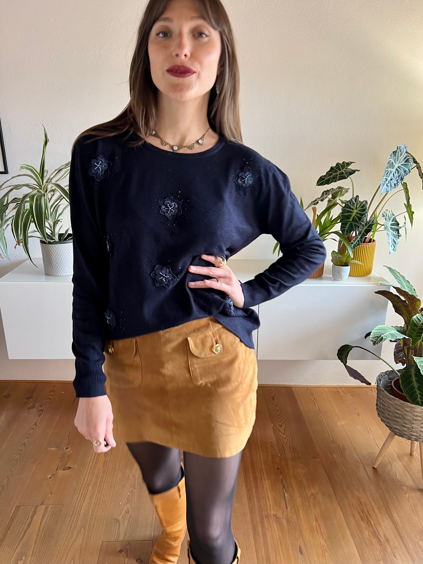 1990's vintage navy blue pullover with floral appliqué details