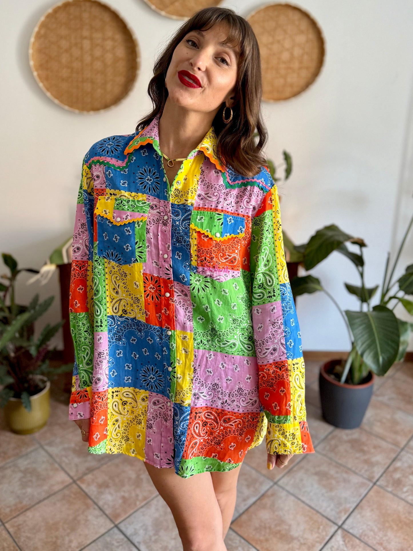 Multicolor patchwork handkerchief pearl snap linen shirt