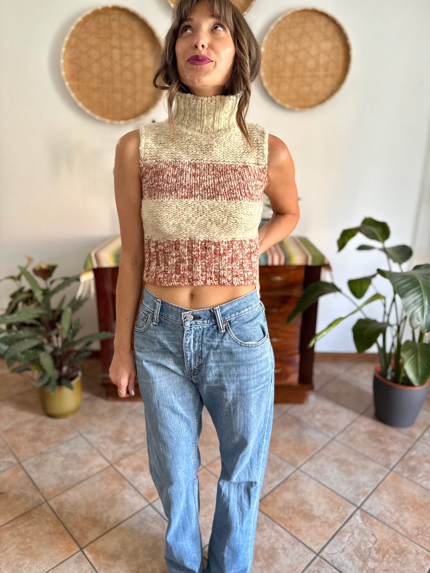 Y2k vintage cream and burgundy stripe knit cropped knit turtleneck