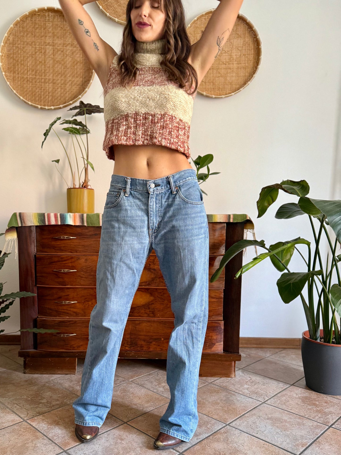1990's vintage light wash Levi's 527 jeans