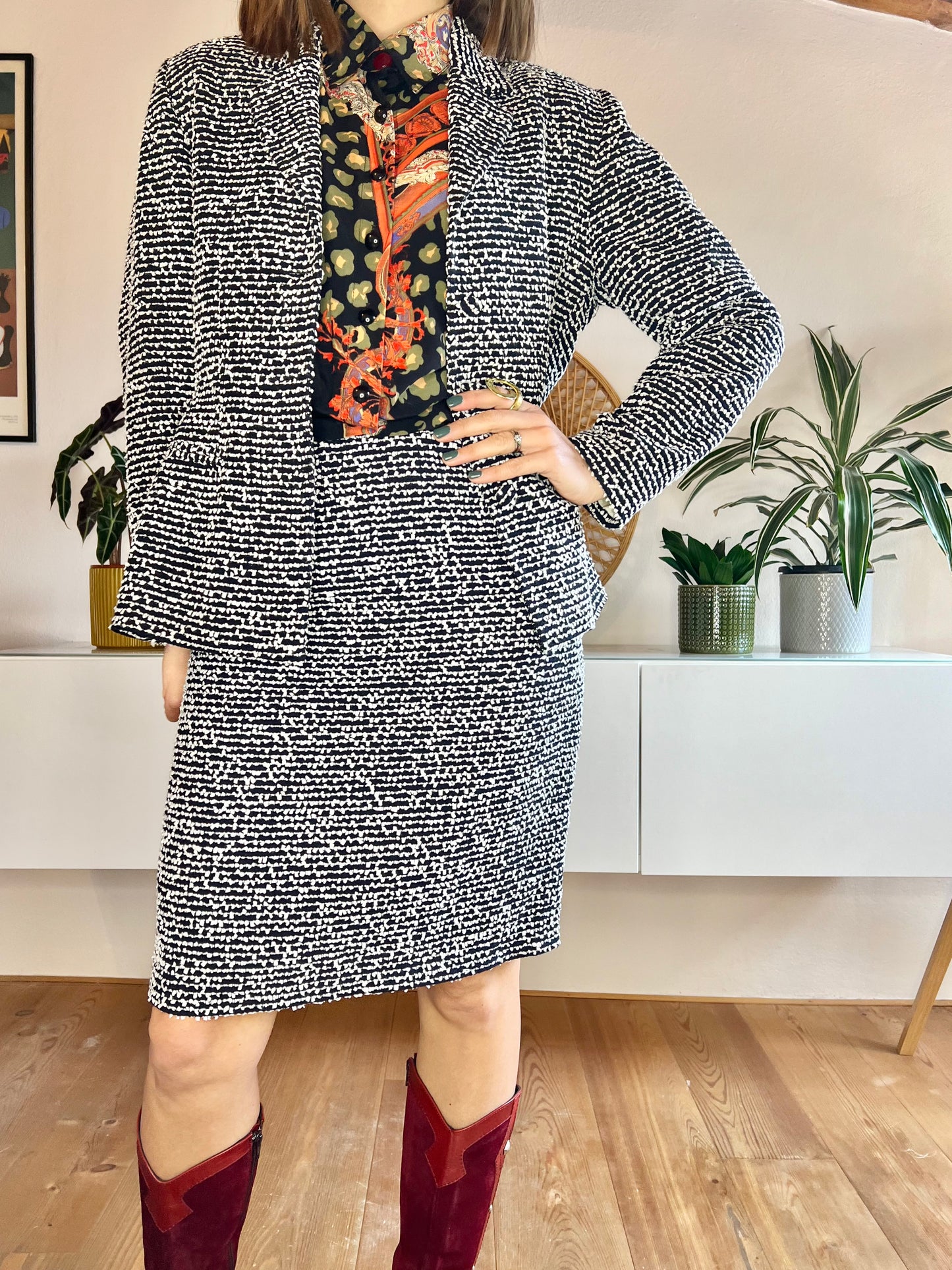 Blazer vintage anni '90 in misto lana bouclé blu navy e bianco