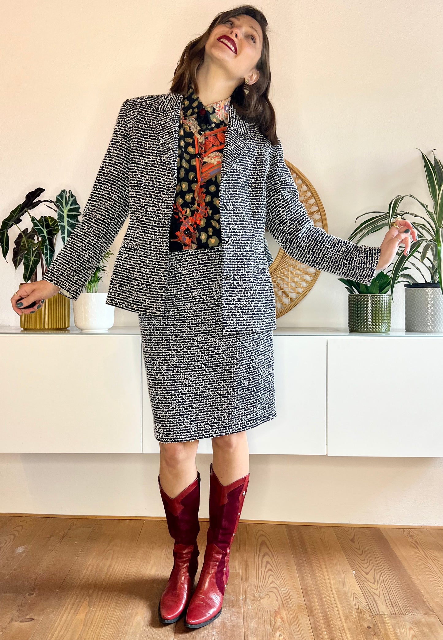 Blazer vintage anni '90 in misto lana bouclé blu navy e bianco