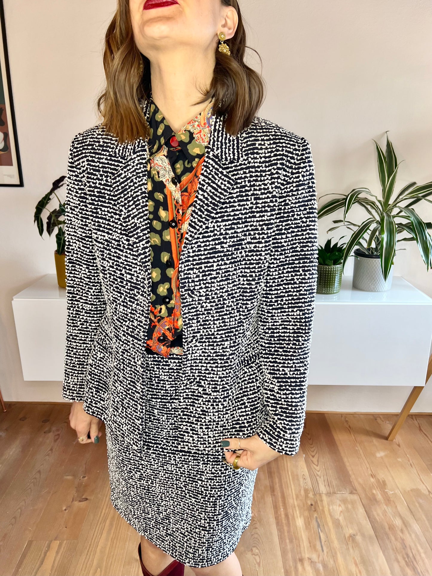 Blazer vintage anni '90 in misto lana bouclé blu navy e bianco