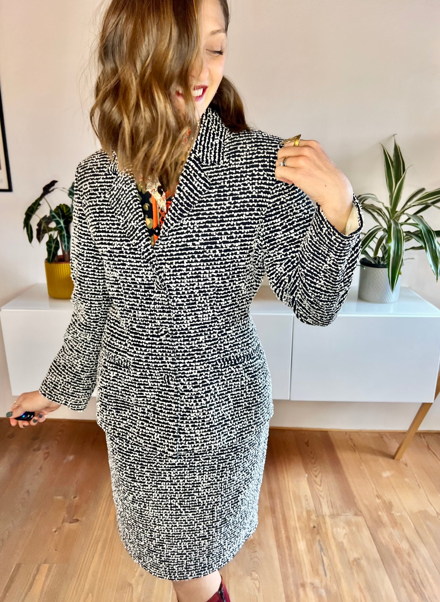 Blazer vintage anni '90 in misto lana bouclé blu navy e bianco