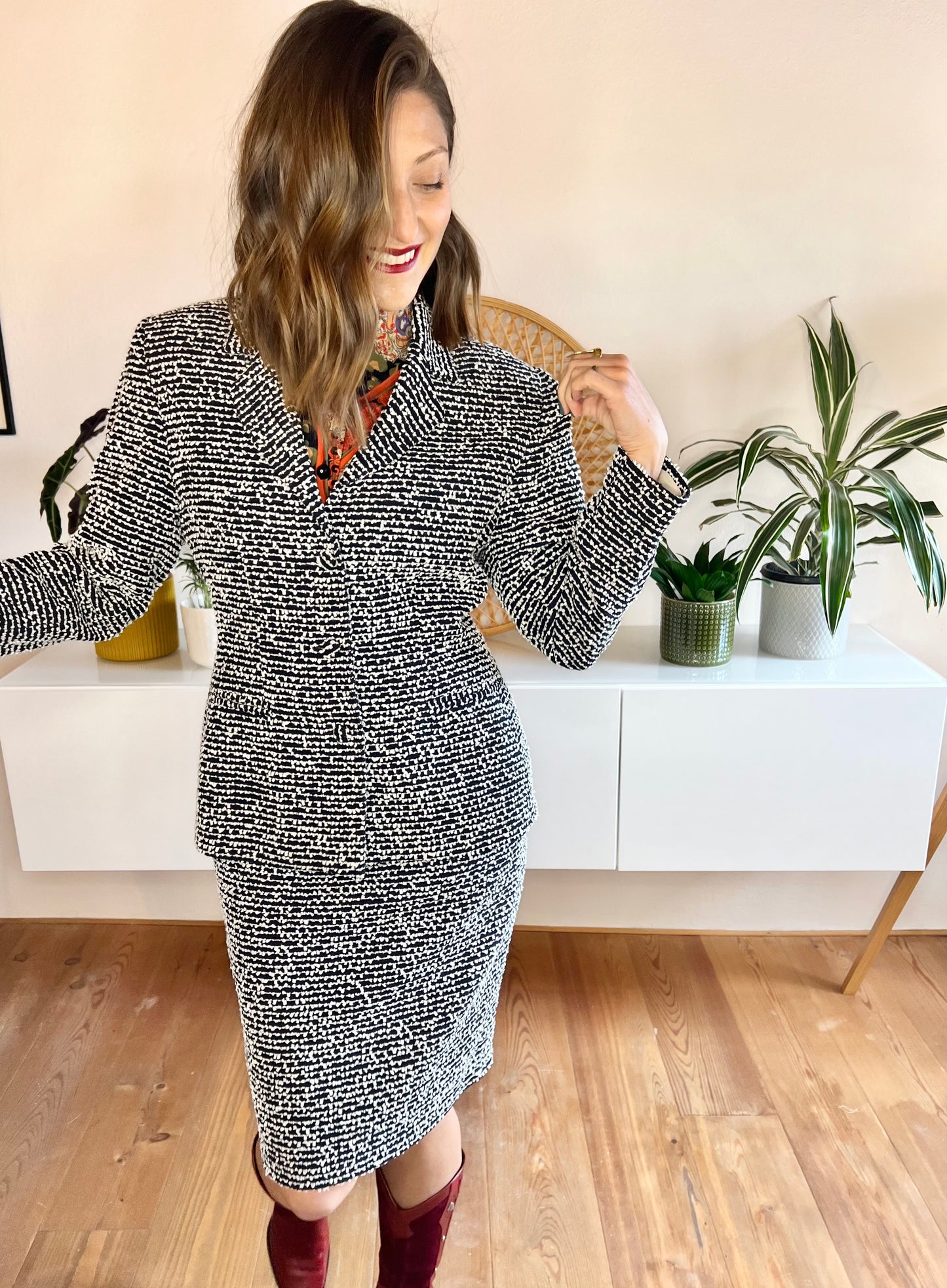 Blazer vintage anni '90 in misto lana bouclé blu navy e bianco