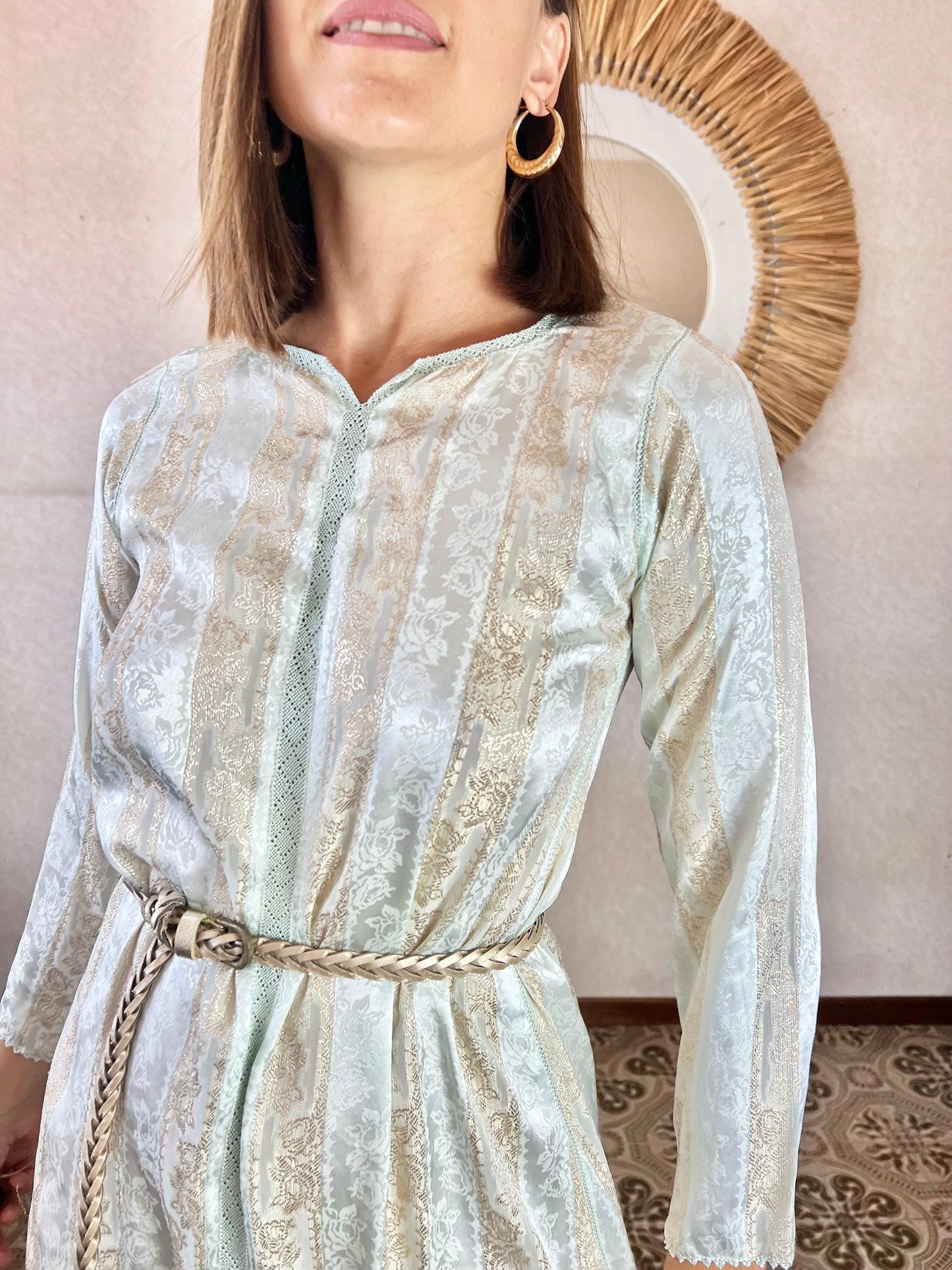 Abito lungo sottoveste in raso color polvere blu e oro vintage anni '60