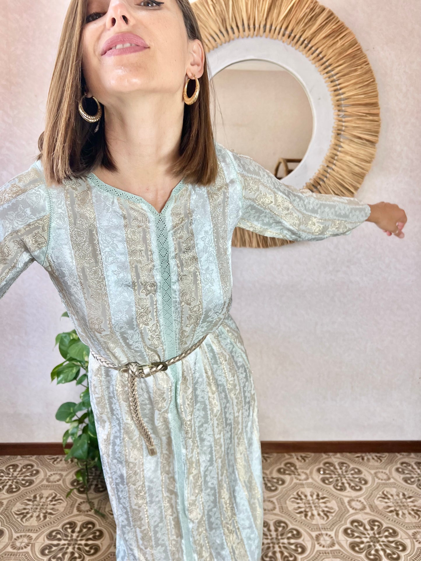 Abito lungo sottoveste in raso color polvere blu e oro vintage anni '60