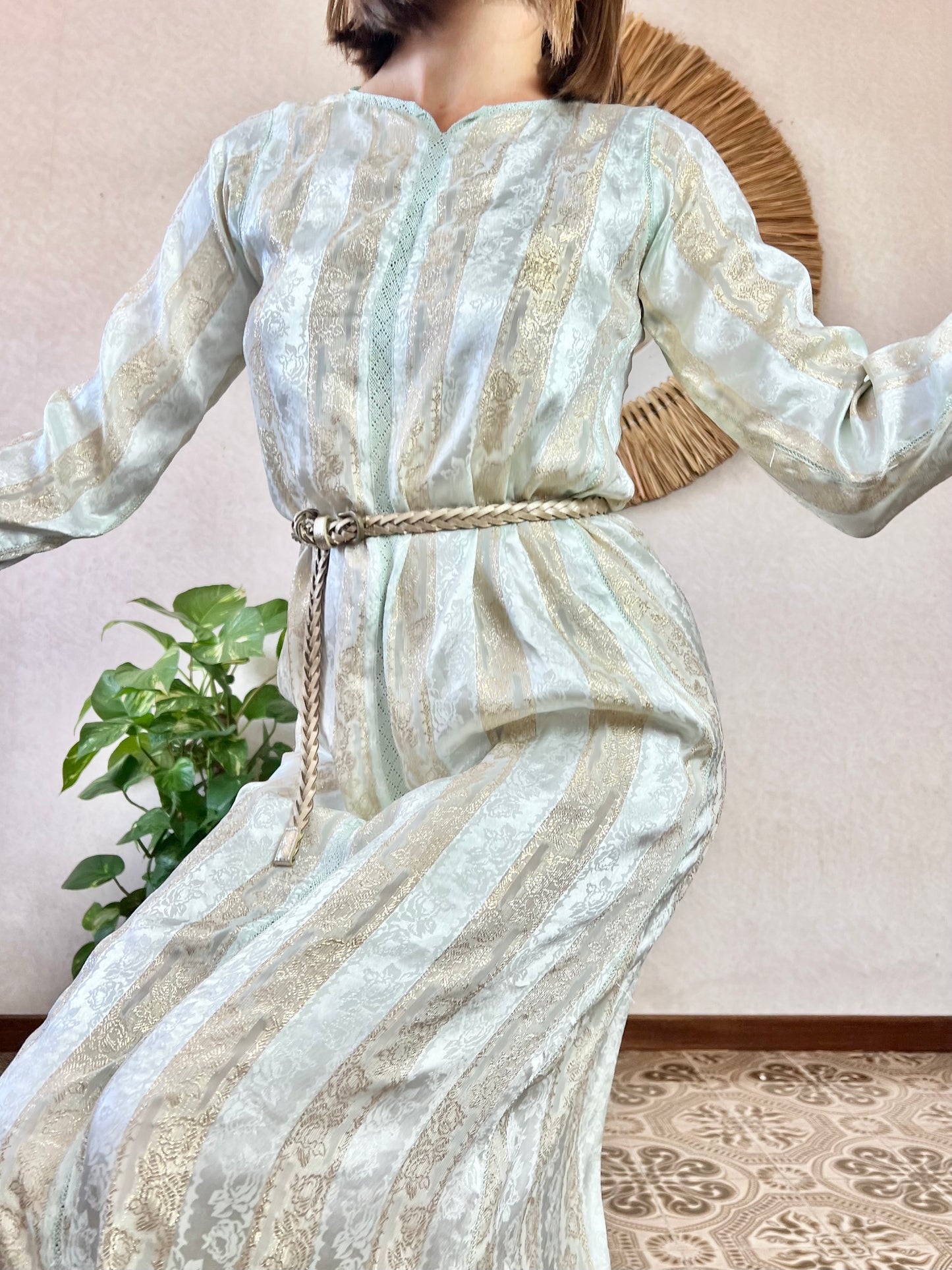 Abito lungo sottoveste in raso color polvere blu e oro vintage anni '60