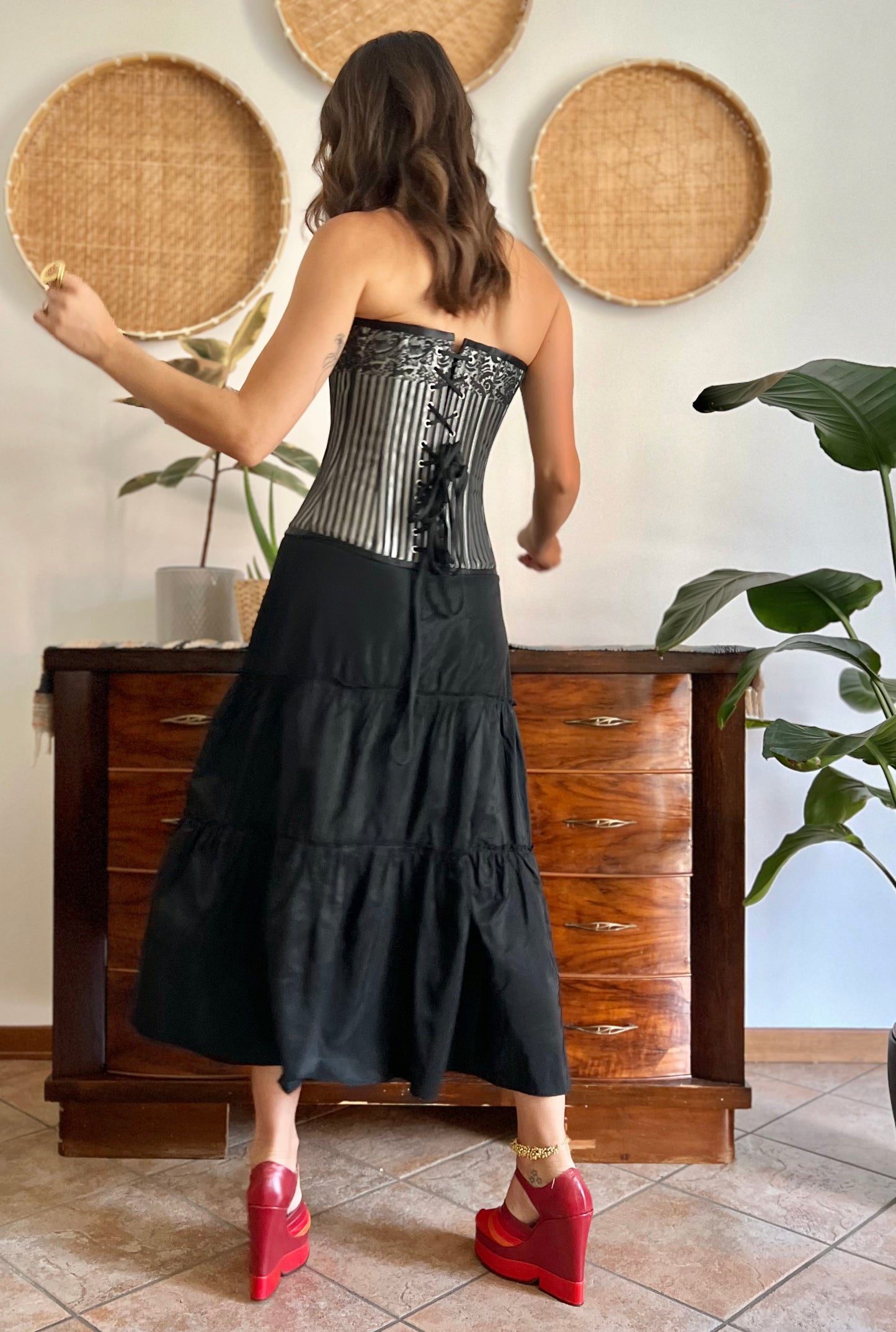 Y2k vintage low waist black tiered ruffle maxi skirt