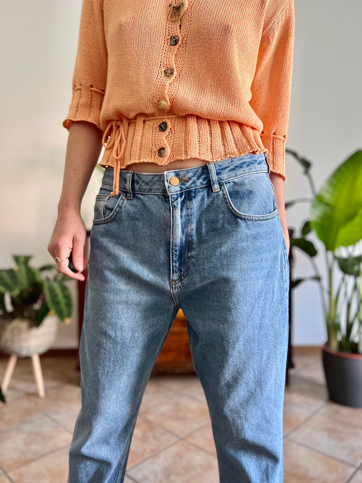 Light blue wash boyfriend fit jeans