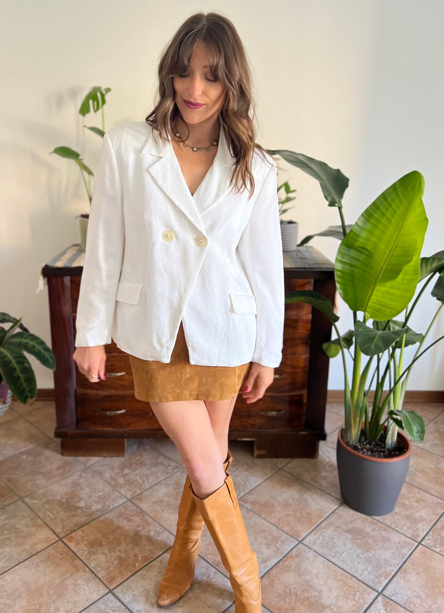 1970's vintage white waffle textured fitted blazer with oversize mother of pearl buttons