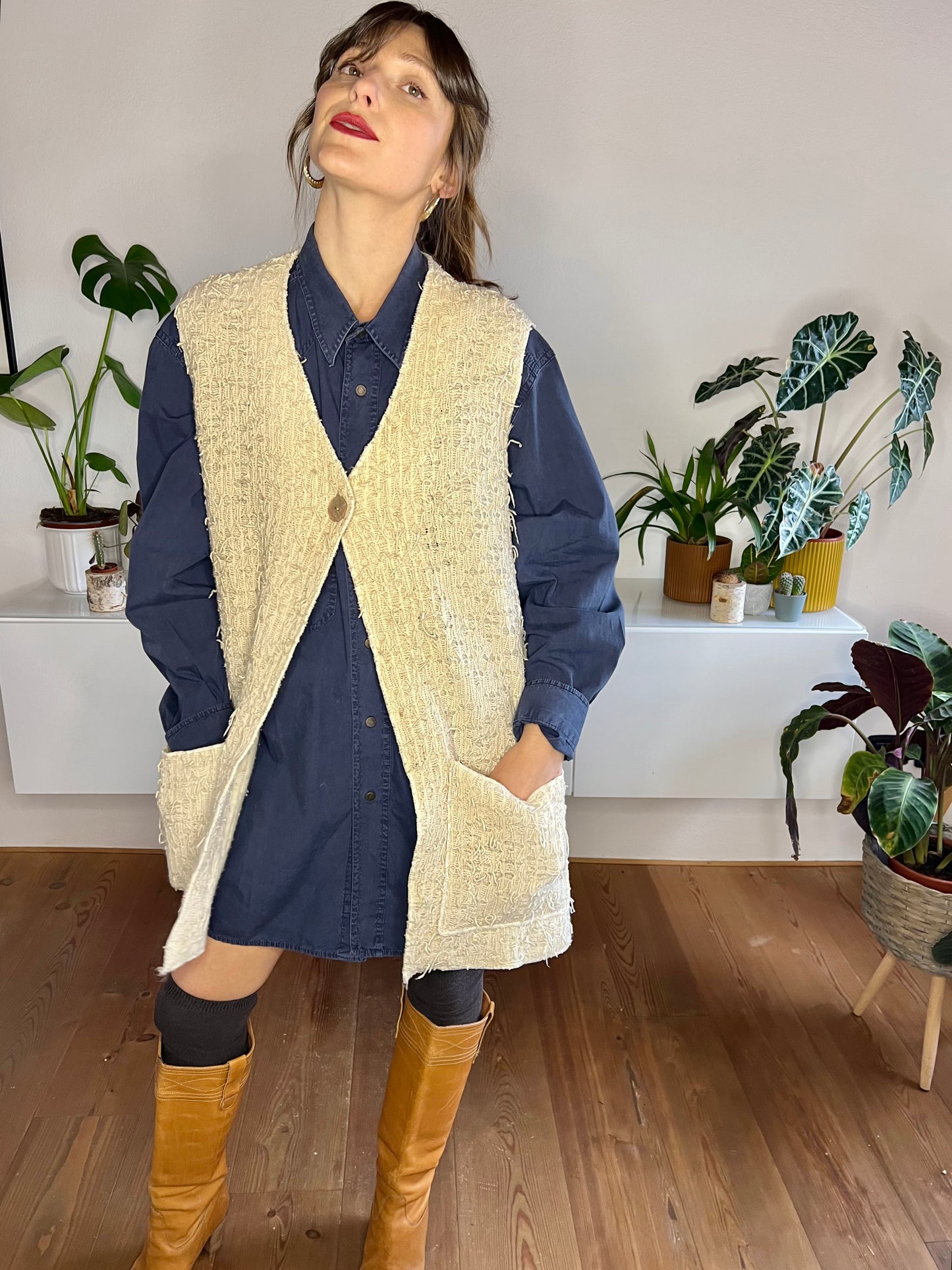 1970's vintage oversize textured knit cream vest with mother of pearl button