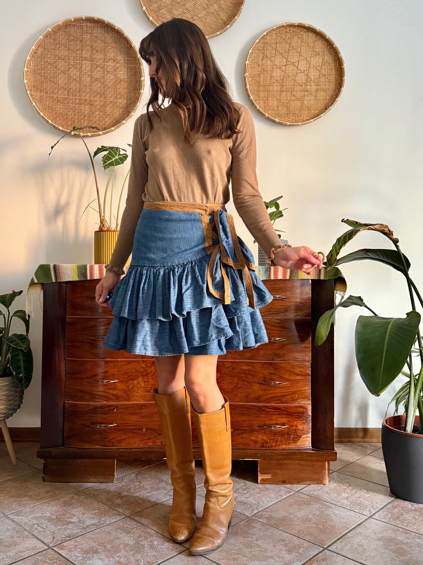1990's vintage western ruffle denim mini skirt with tan details