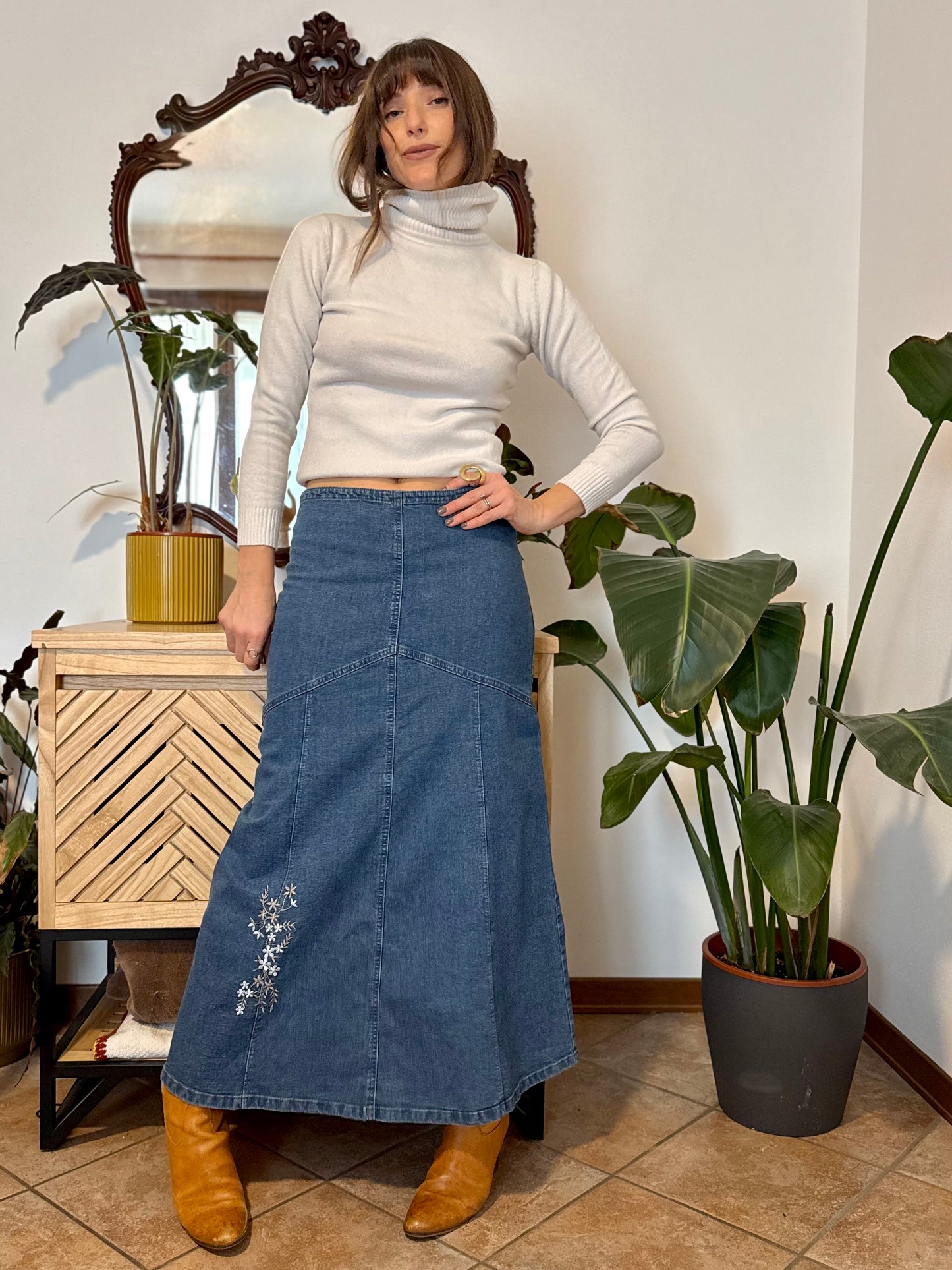 Y2k vintage denim maxi skirt with embroidered floral details