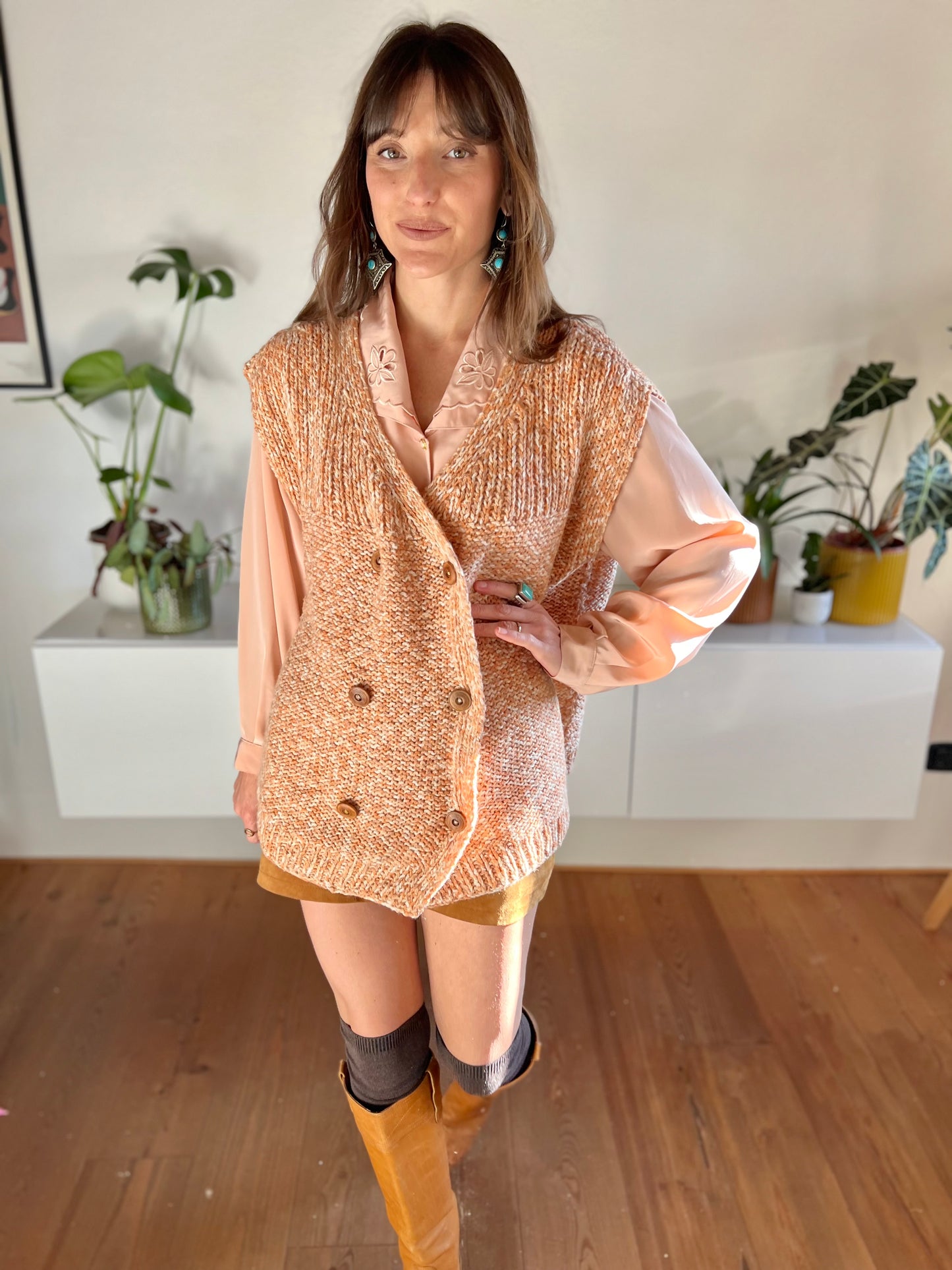 1970's vintage peach and cream oversize knit sweater vest