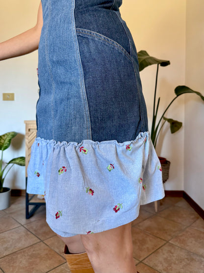 Y2k vintage denim Levi's mini dress with floral embroidery ruffle trim