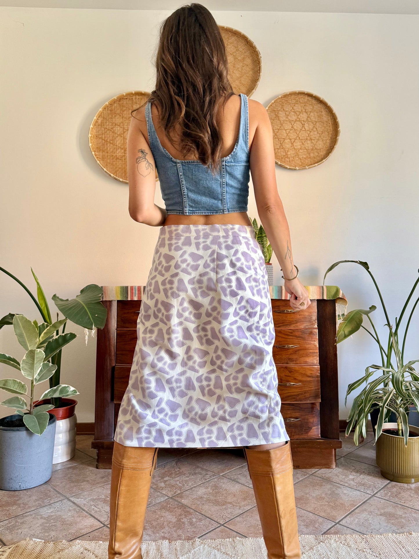 1970's vintage lilac and cream raw silk animal printed midi skirt