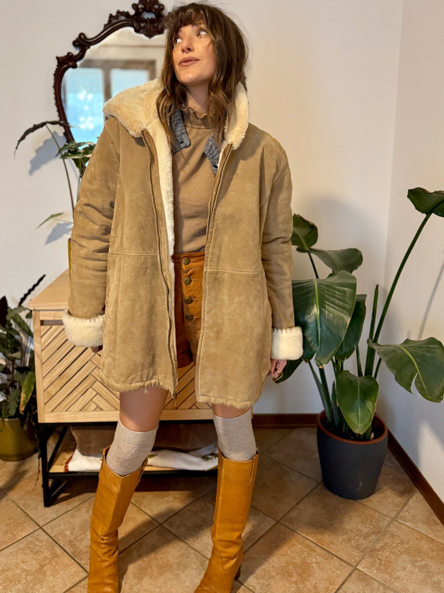 1990’s vintage beige suede leather coat with faux fur lining