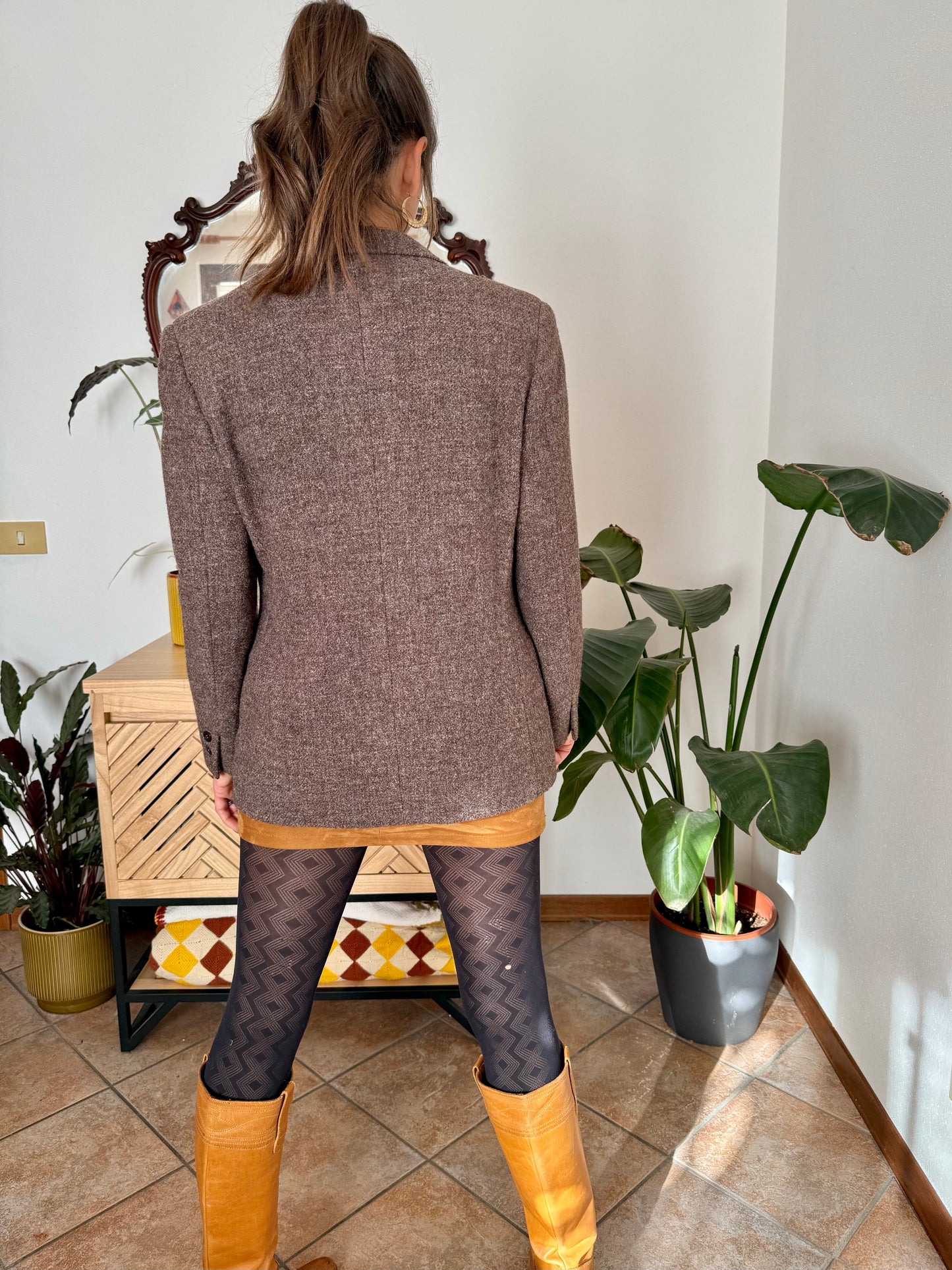 1960’s vintage mauve tweed wool blazer with cloisonné pin